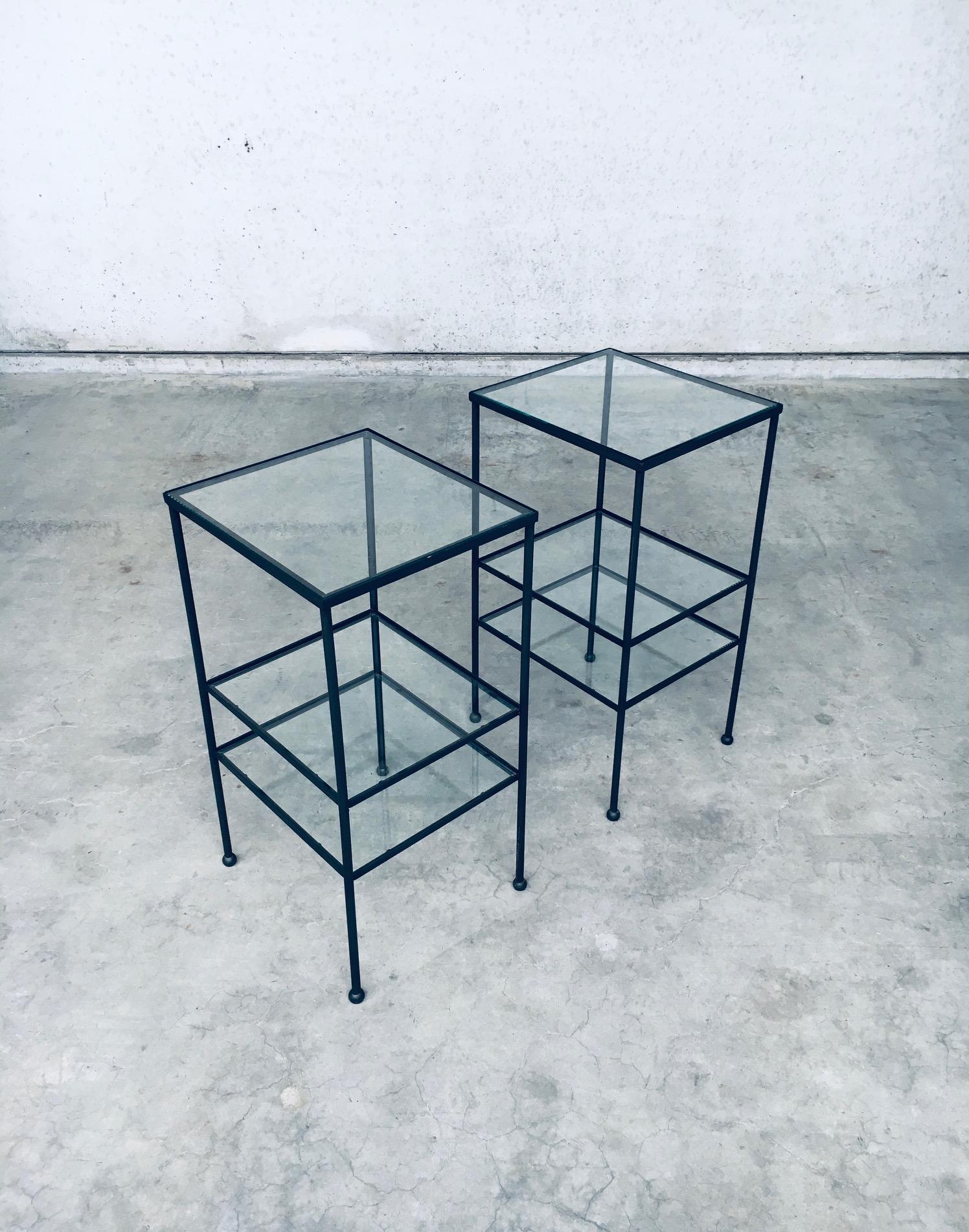 Juego de Mesa Auxiliar Alta de Tres Piezas de Diseño Minimalista, Bélgica Años 60 Belga en venta