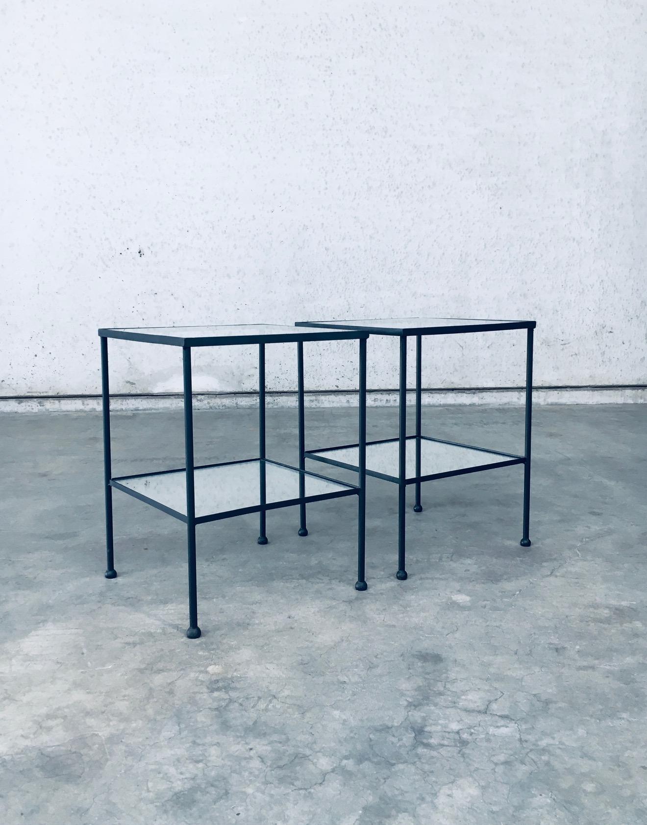 Juego de Mesas Auxiliares de Dos Piezas de Diseño Minimalista / 2, Bélgica Años 60 en Bueno estado para la venta en Oud-Turnhout, VAN