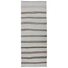 Runner Kilim turco vintage dal design minimalista con colori crema, marrone e taupe