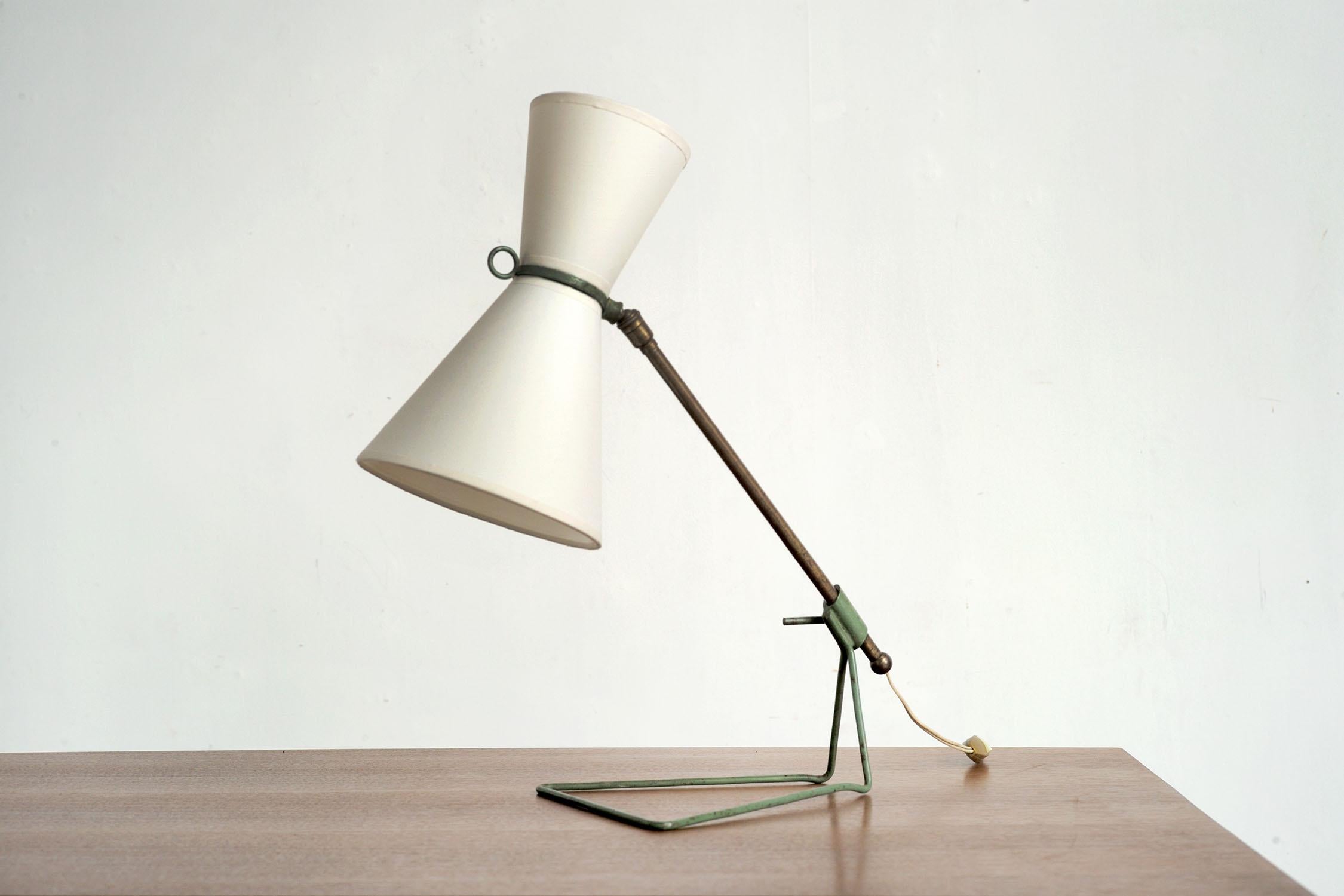Milieu du XXe siècle Lampe de bureau minimaliste, France 1950
