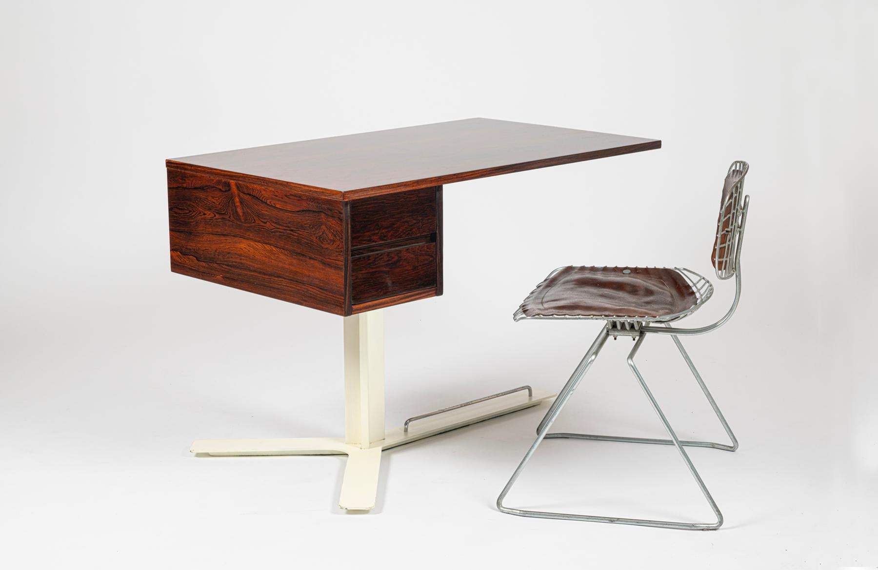 Minimalist Desk Produced by Sormani c1960 For Sale 1
