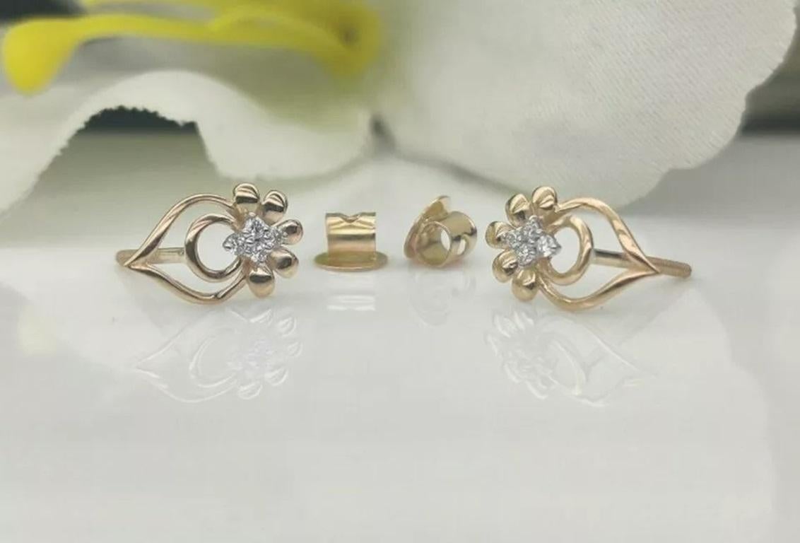 Round Cut Minimalist Diamond Earring in 14k Solid Gold Designer For Sale