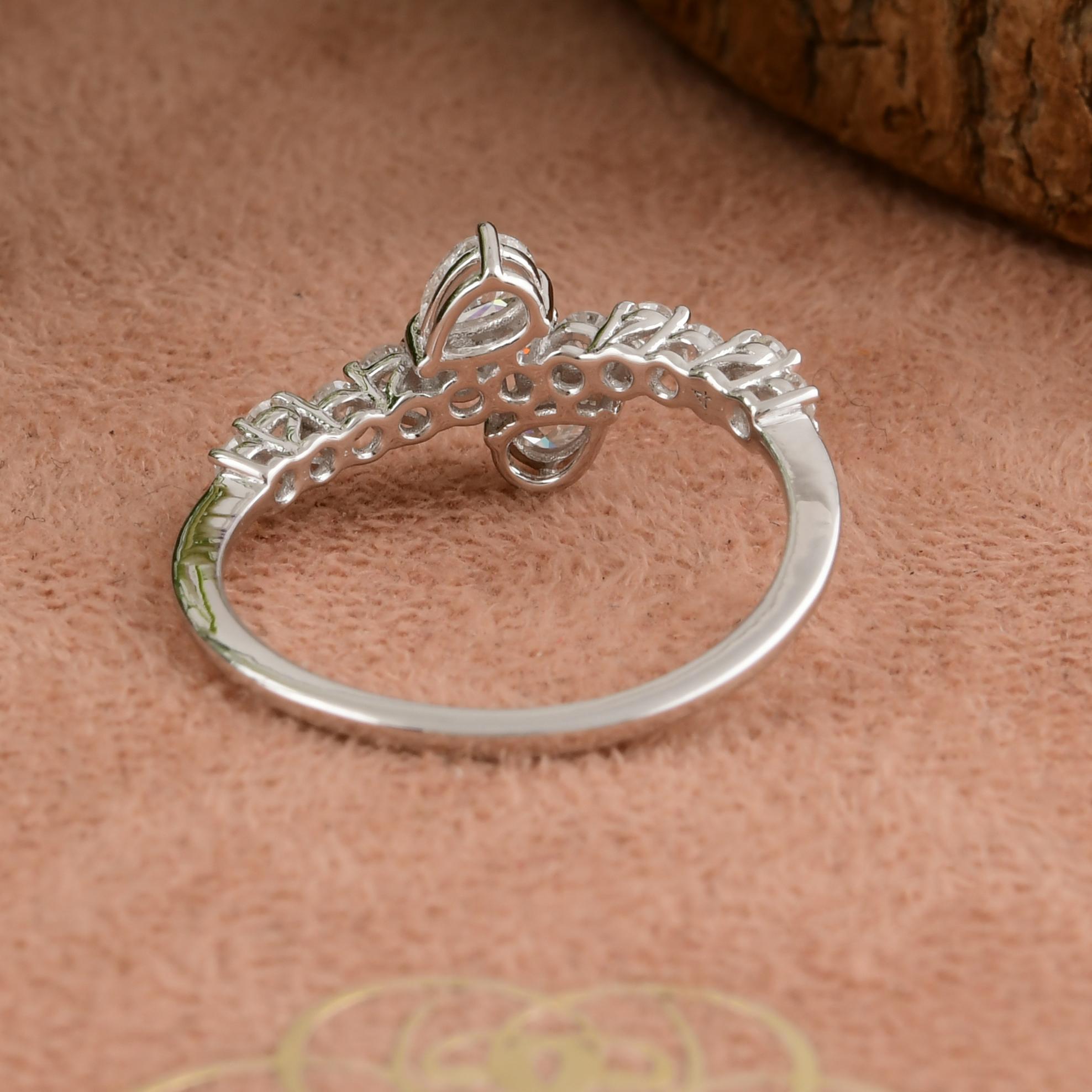 For Sale:  Minimalist Diamond Ring with Mixed Cut in 18k Solid Gold Fine Jewelry 5
