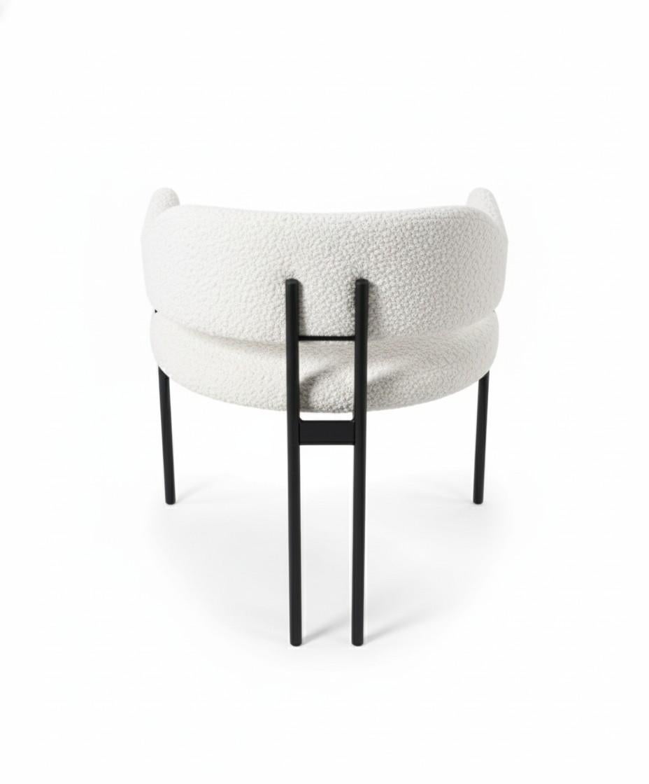 Minimalist Dining Chair in Wooly Bouclé & Metal Frame - Mondo Design Studio Hecho a mano en venta