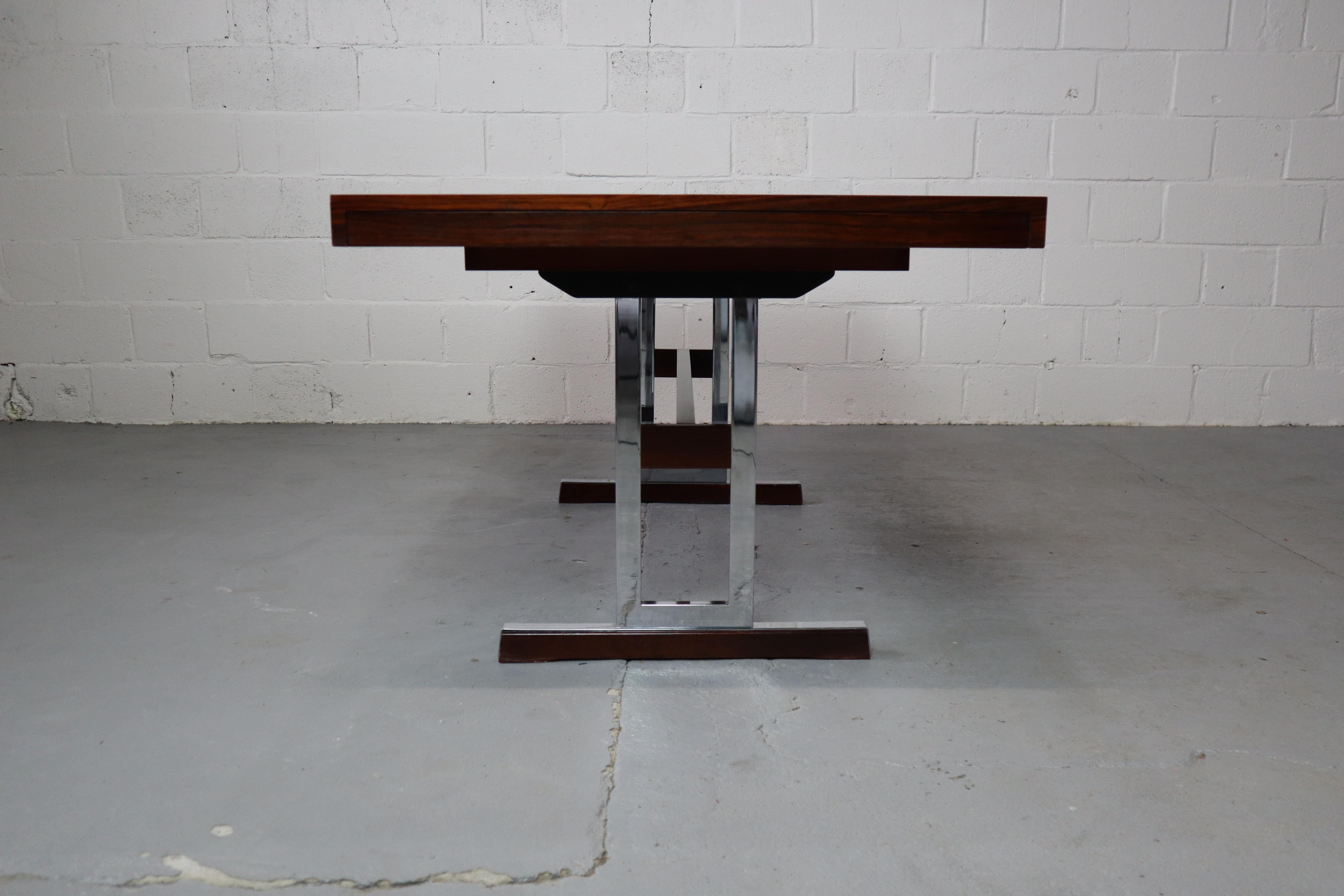 Minimalist dining table in Indian Rosewood and chrome, Belgium 1967 In Good Condition In Langemark-Poelkapelle, BE