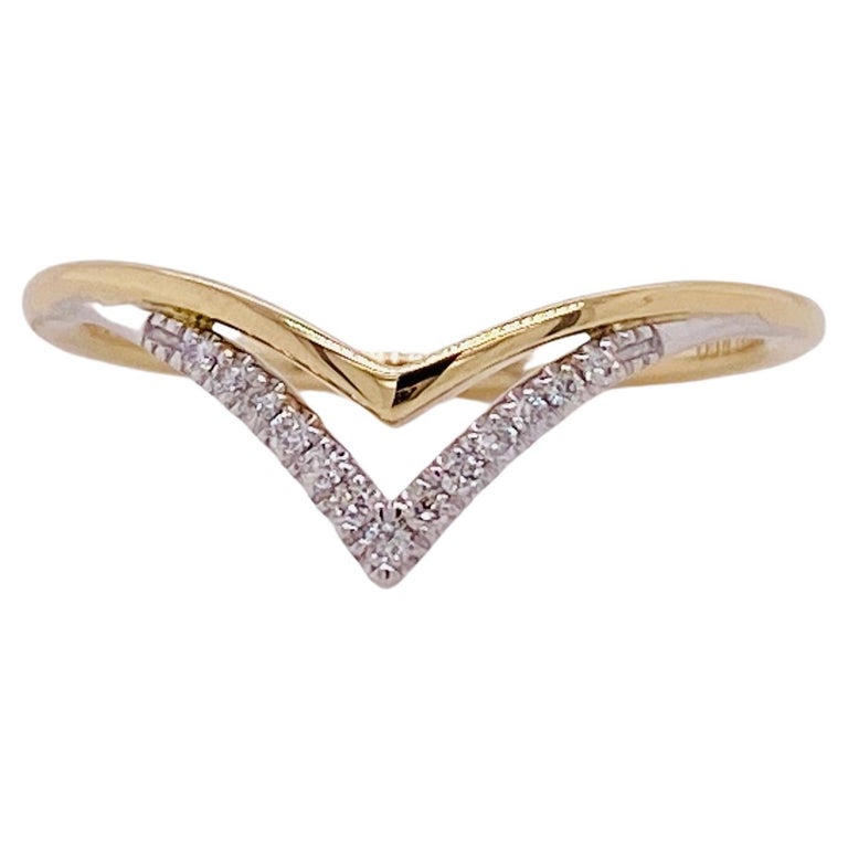 Louis Vuitton Rose Goldtone Pink Pave Crystal V Essential Ring Sz L/US7.5  For Sale at 1stDibs