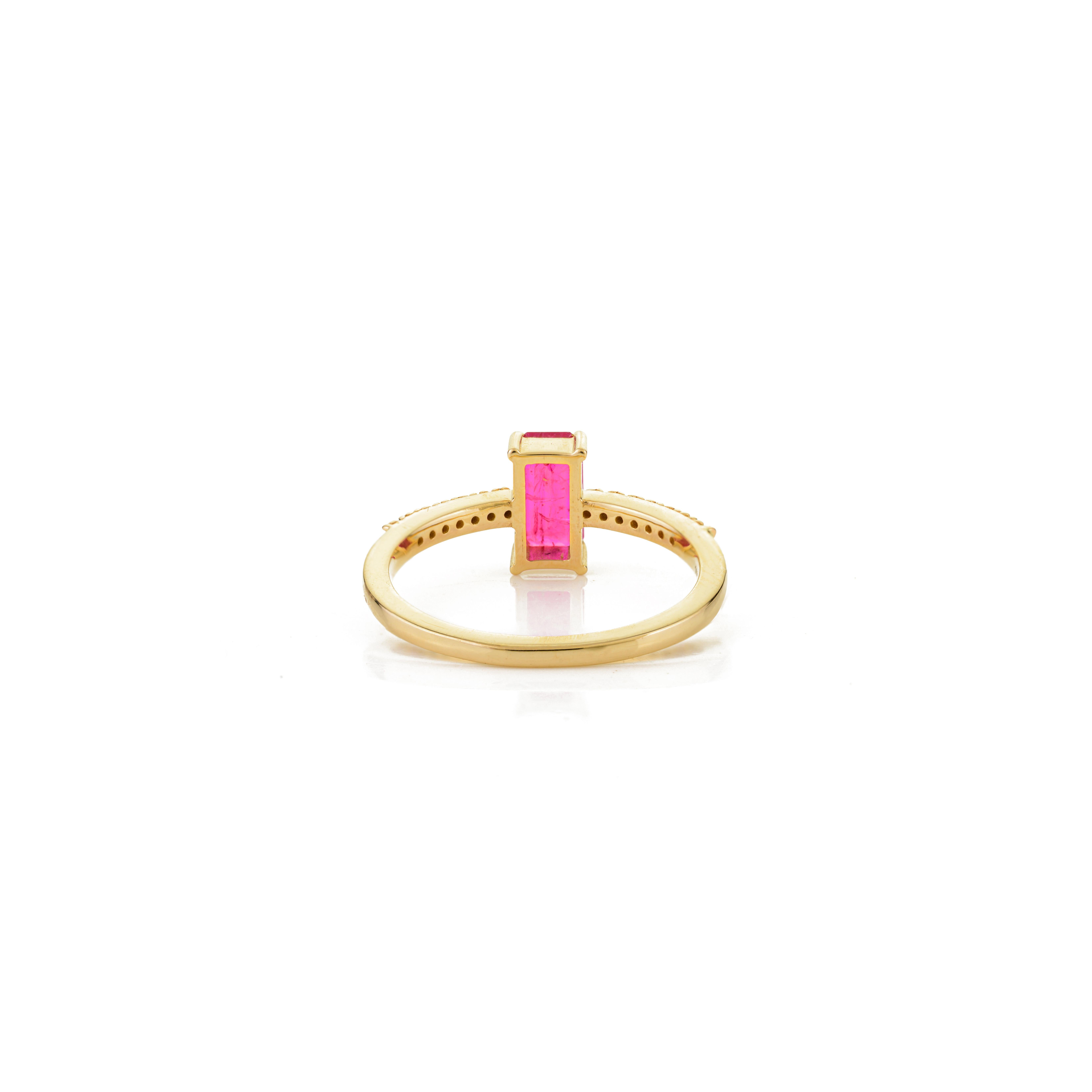 in vendita:  Anello solitario minimalista con rubino taglio smeraldo e diamante in oro giallo massiccio 14k 5