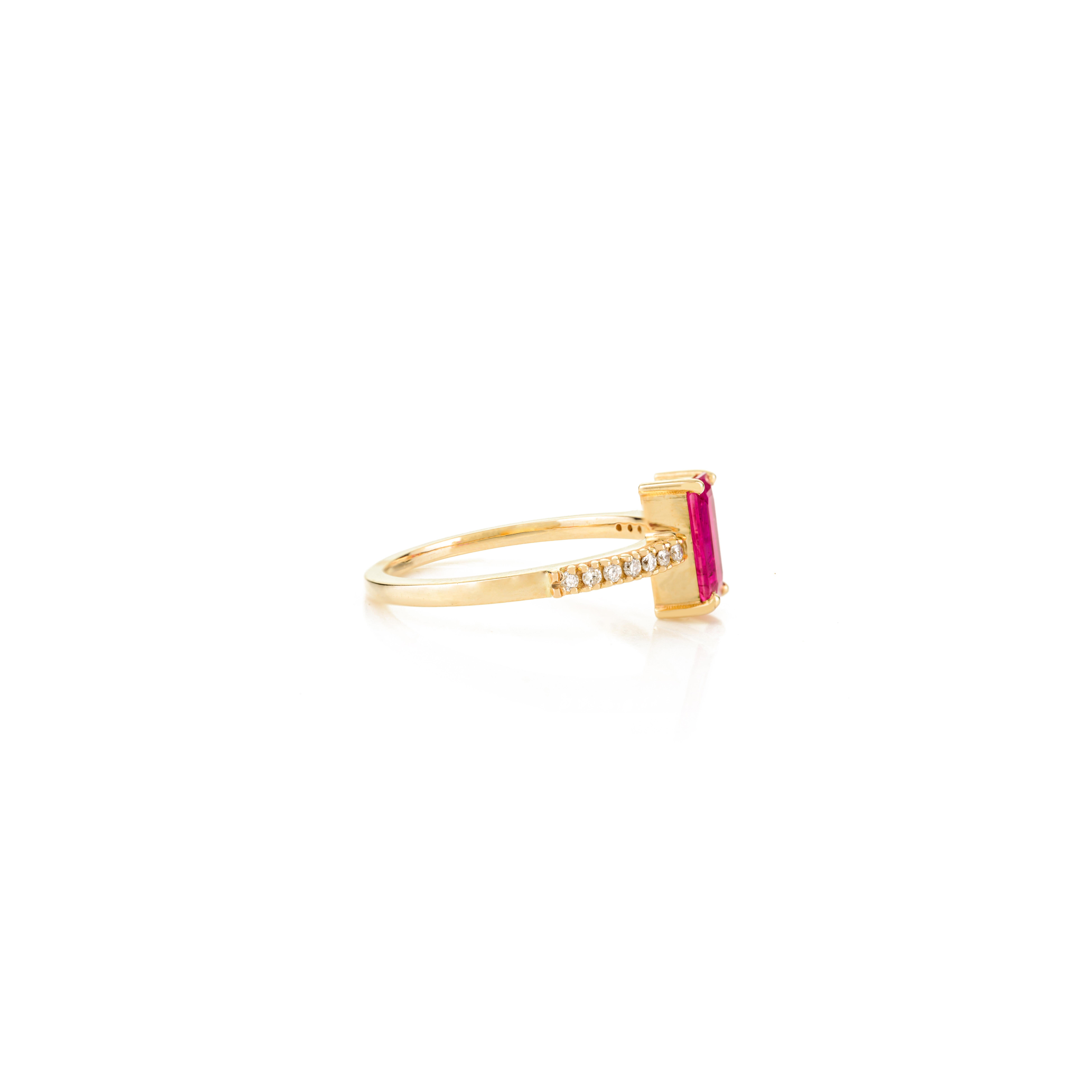 in vendita:  Anello solitario minimalista con rubino taglio smeraldo e diamante in oro giallo massiccio 14k 7