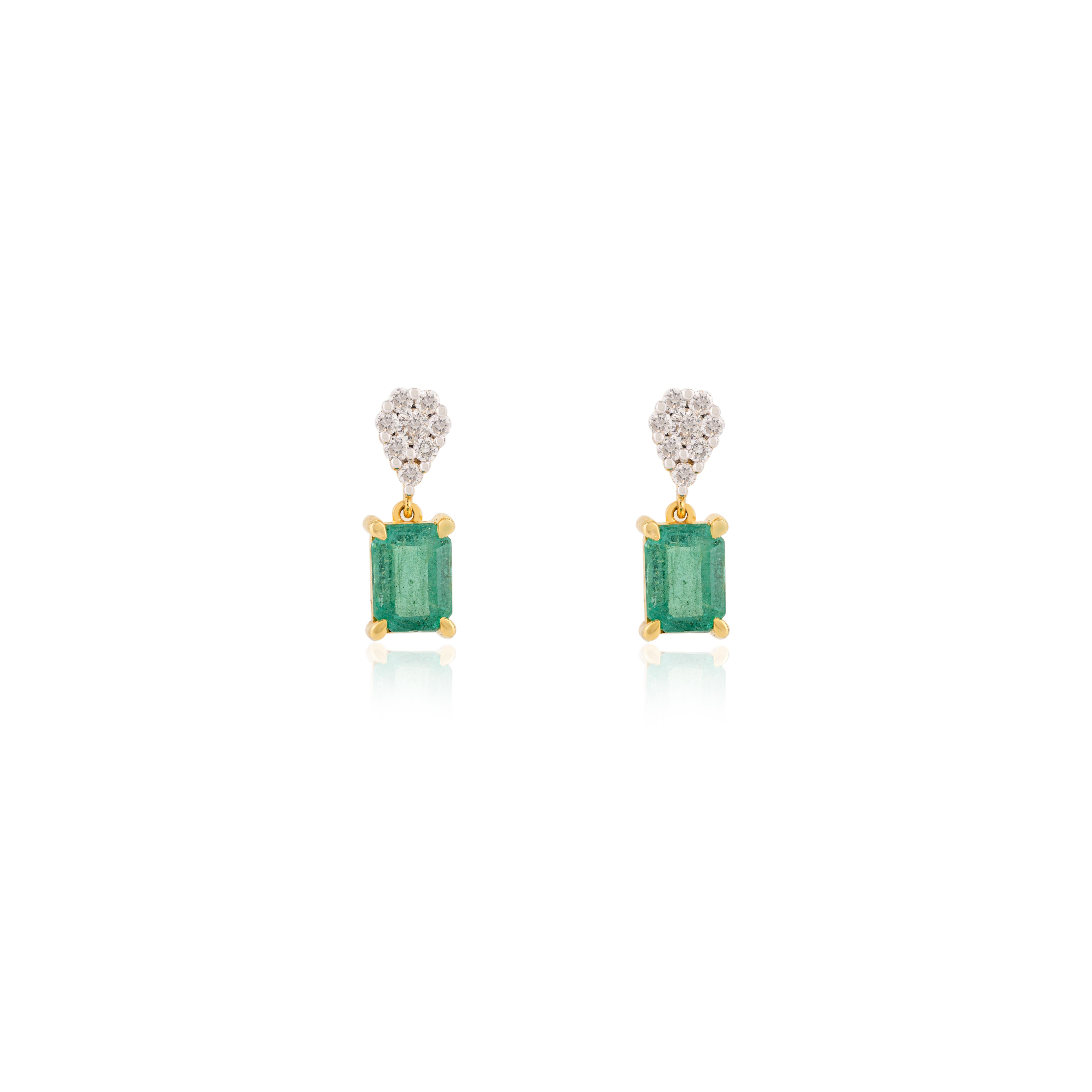 Art Deco Minimalist Emerald Dangle Earrings with Diamond in 14k Solid Yellow Gold for Mom For Sale
