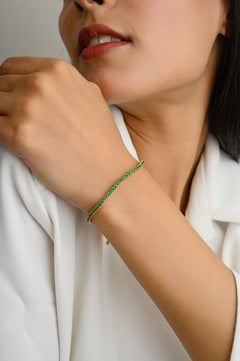 Bracelet élégant empilable en or jaune massif 18 carats avec émeraudes