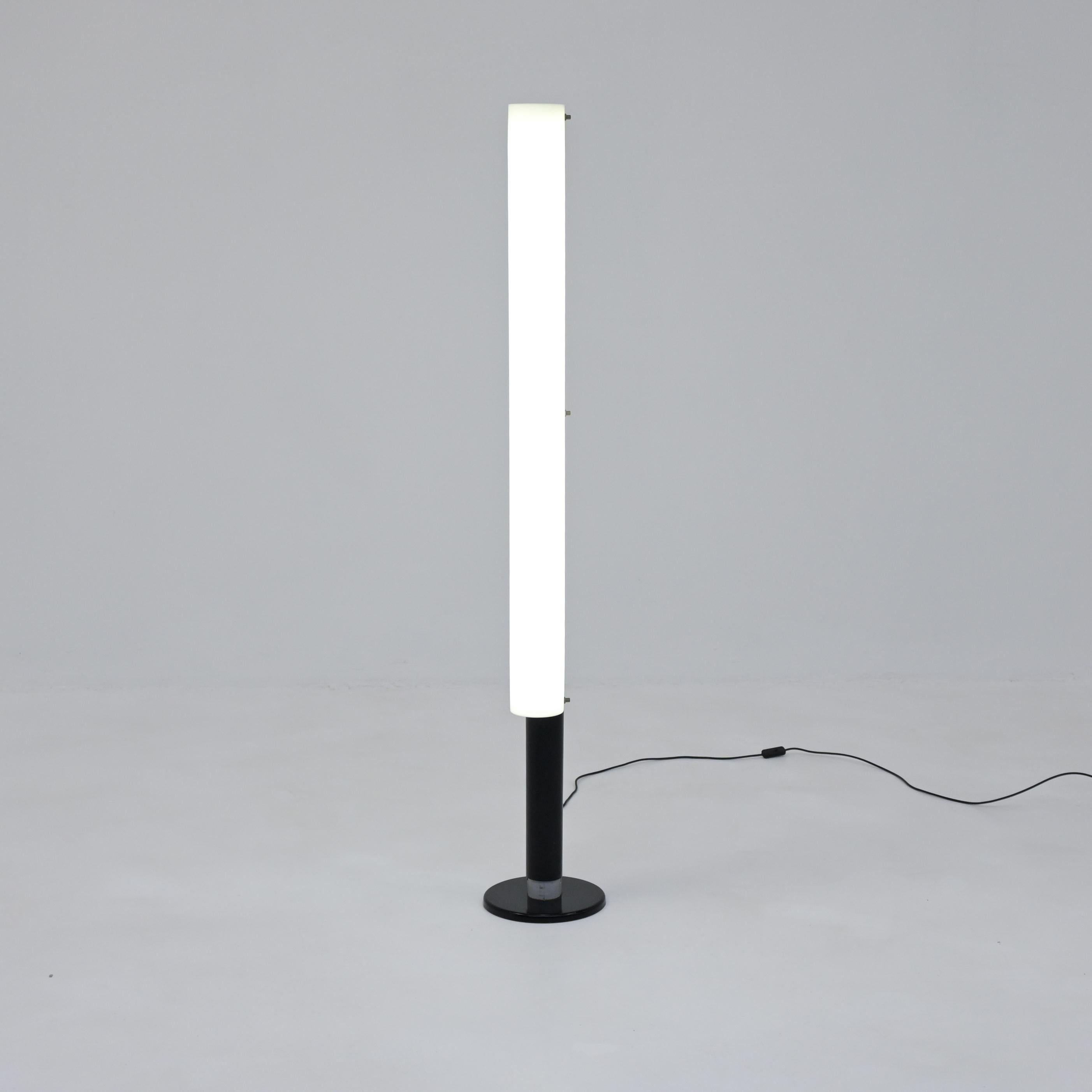 Lámpara de pie minimalista de Johan Niegeman para Artiforte en venta 10
