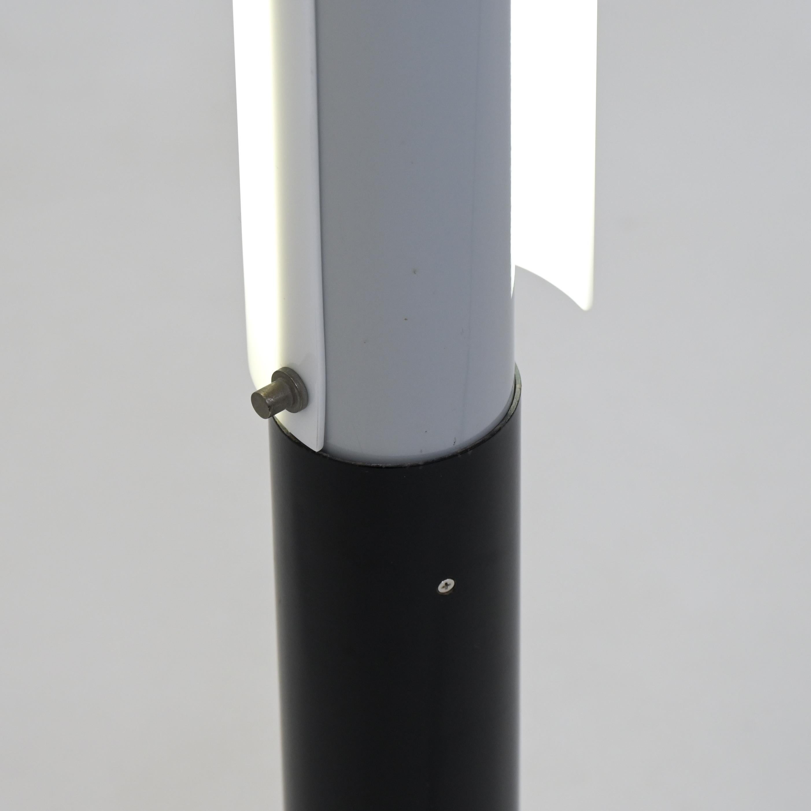 Lámpara de pie minimalista de Johan Niegeman para Artiforte en venta 13