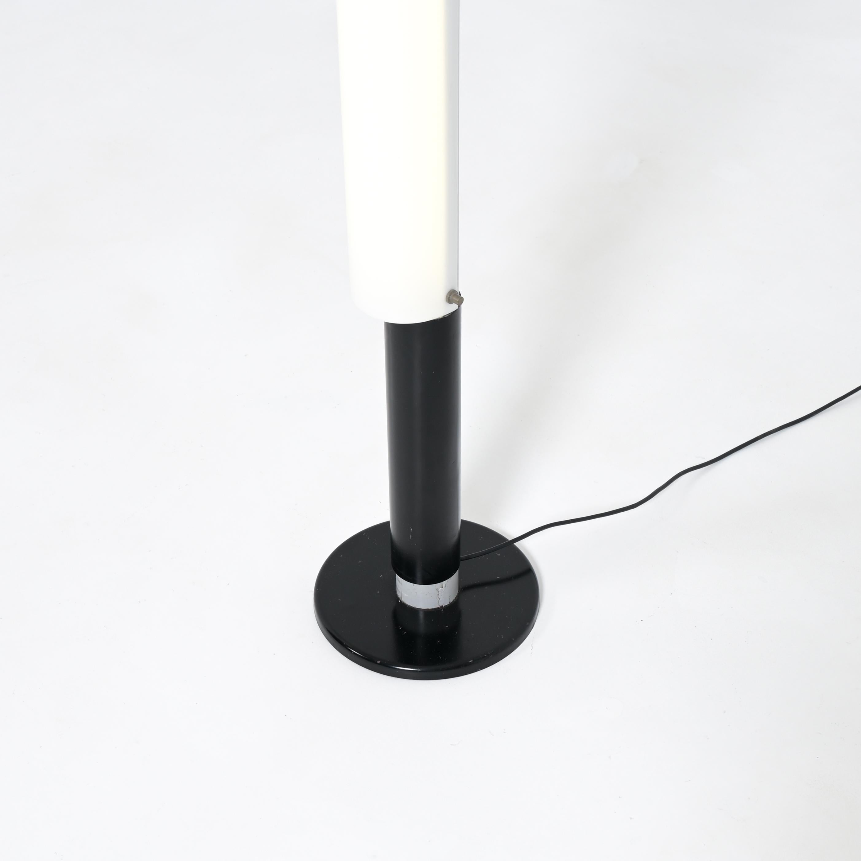 Lámpara de pie minimalista de Johan Niegeman para Artiforte Bauhaus en venta