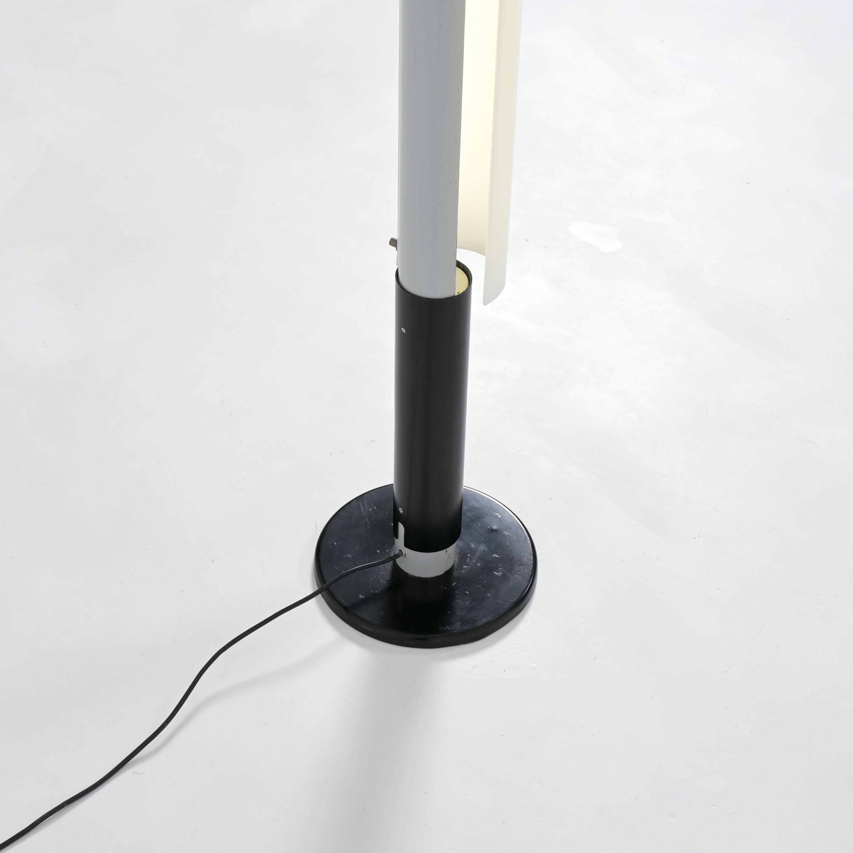 Lámpara de pie minimalista de Johan Niegeman para Artiforte en Bueno estado para la venta en Vlimmeren, BE