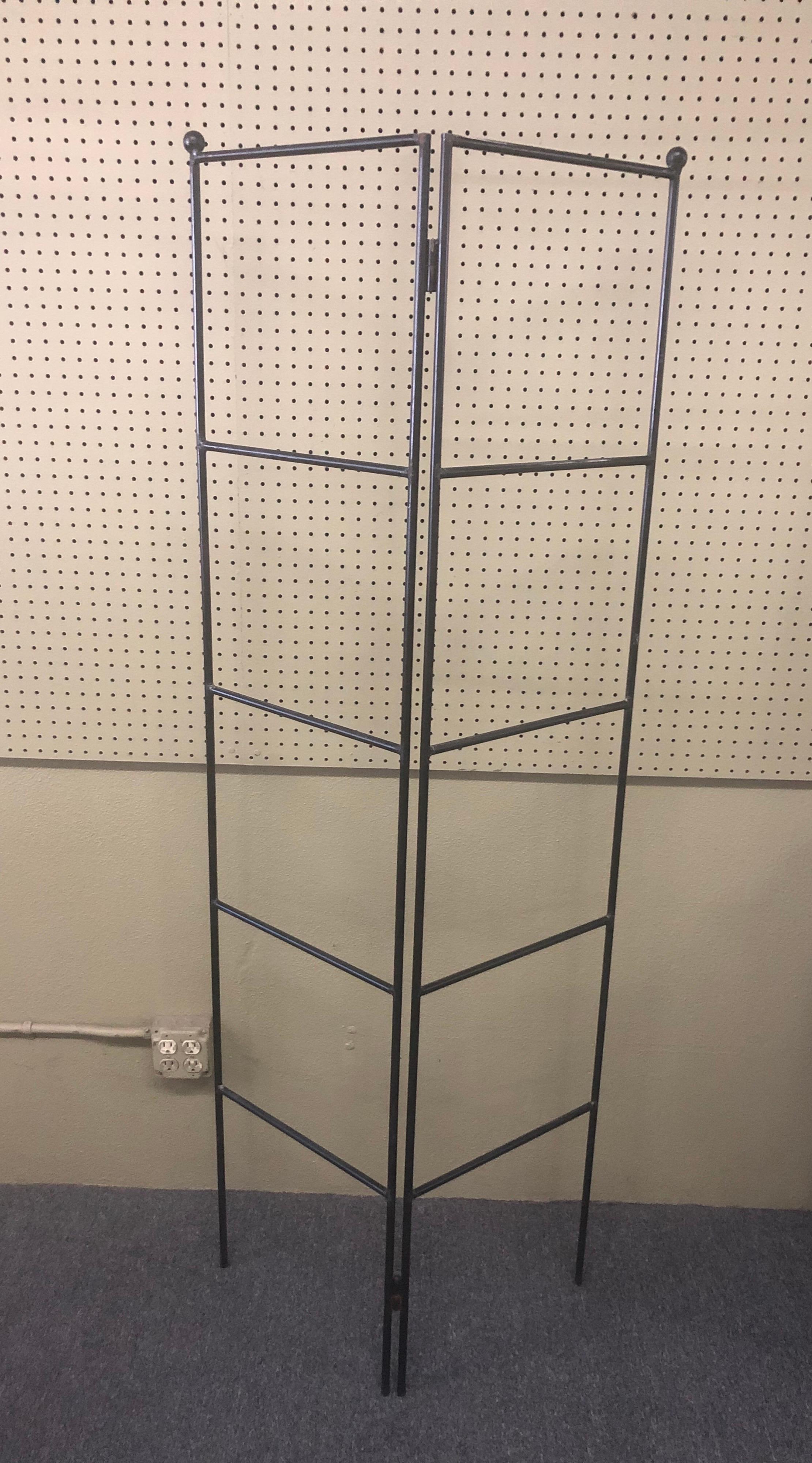 minimalist room divider