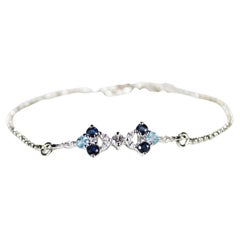 Bracelet minimaliste en pierres précieuses