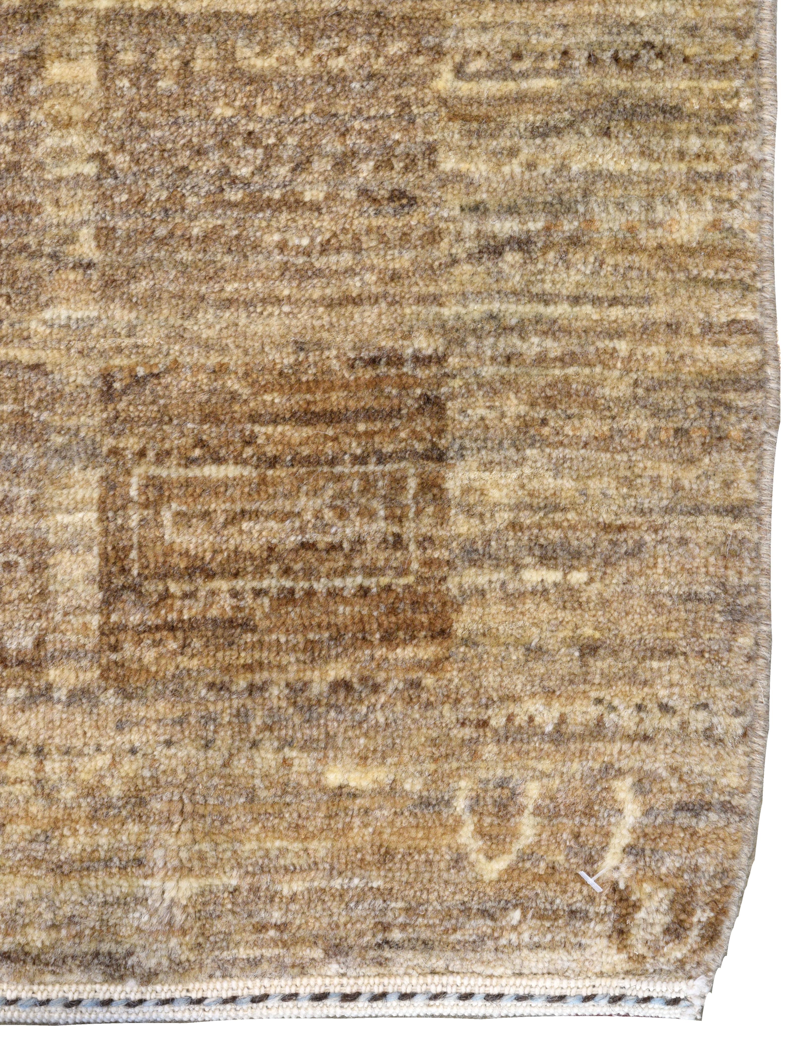 Persiano Minimalist Geometric Persian Wool Carpet in Earth Tones, 4' x 6', Hand-Knotted in vendita