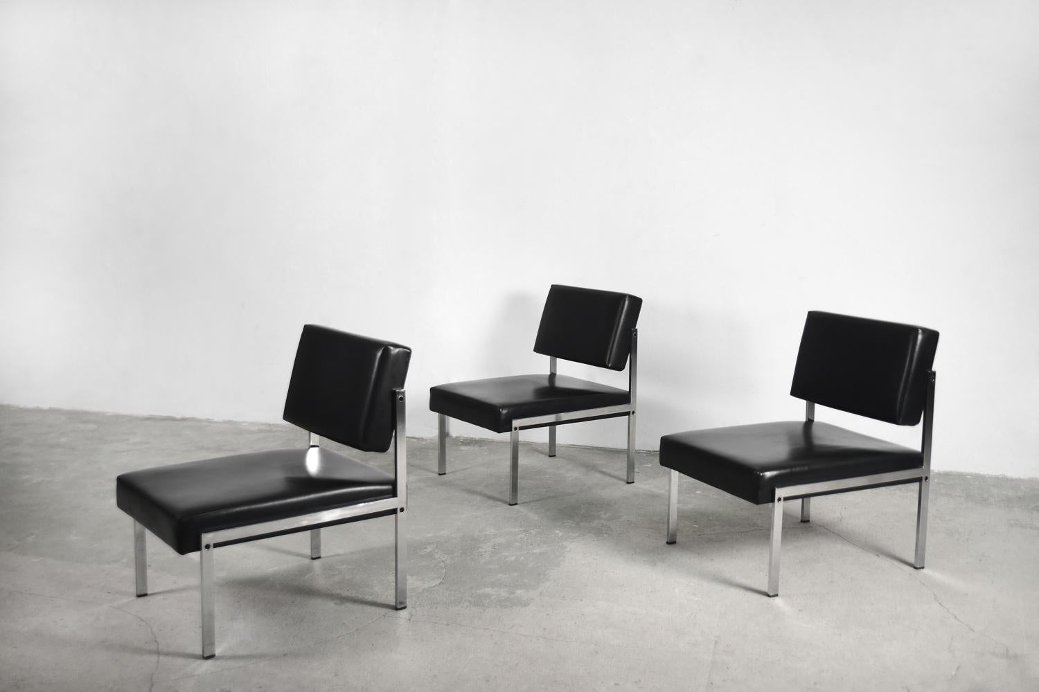 This Minimalist and elegant easy chairs were produced by Brune, German manufactory founded in 1945. This model was created during the 1960s but not for regular offer. Those were maybe for an individual custom project. This set consists of three
