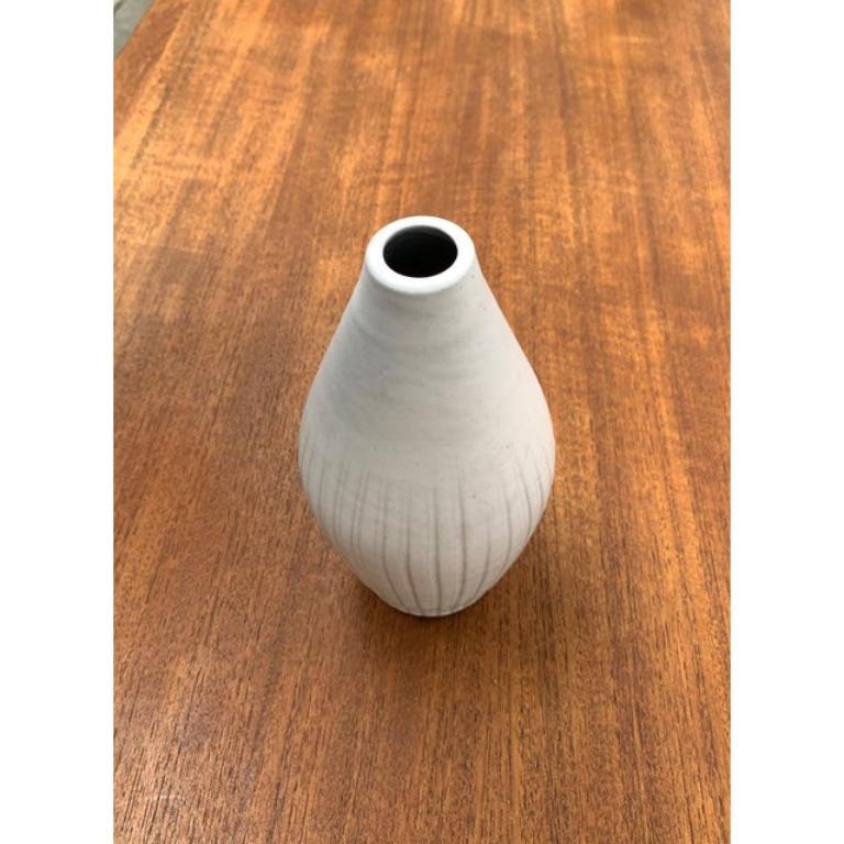 Minimalist German GDR Vase by Erhard Goschala, 1960s, in Very Good conditions. Designed 1960 to 1969 This piece has an attribution mark.

Additional information:
Materials: Ceramic
Style: Mid-Century Modern, Minimalist
Country of Origin: