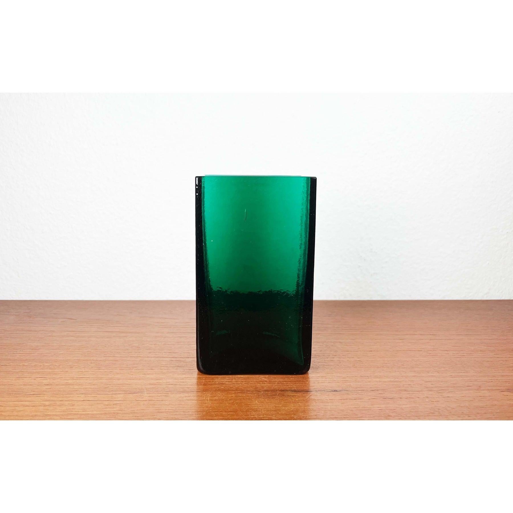 Minimalist Glass Block Vase from Finncristall, Finland, 1960s For Sale 7