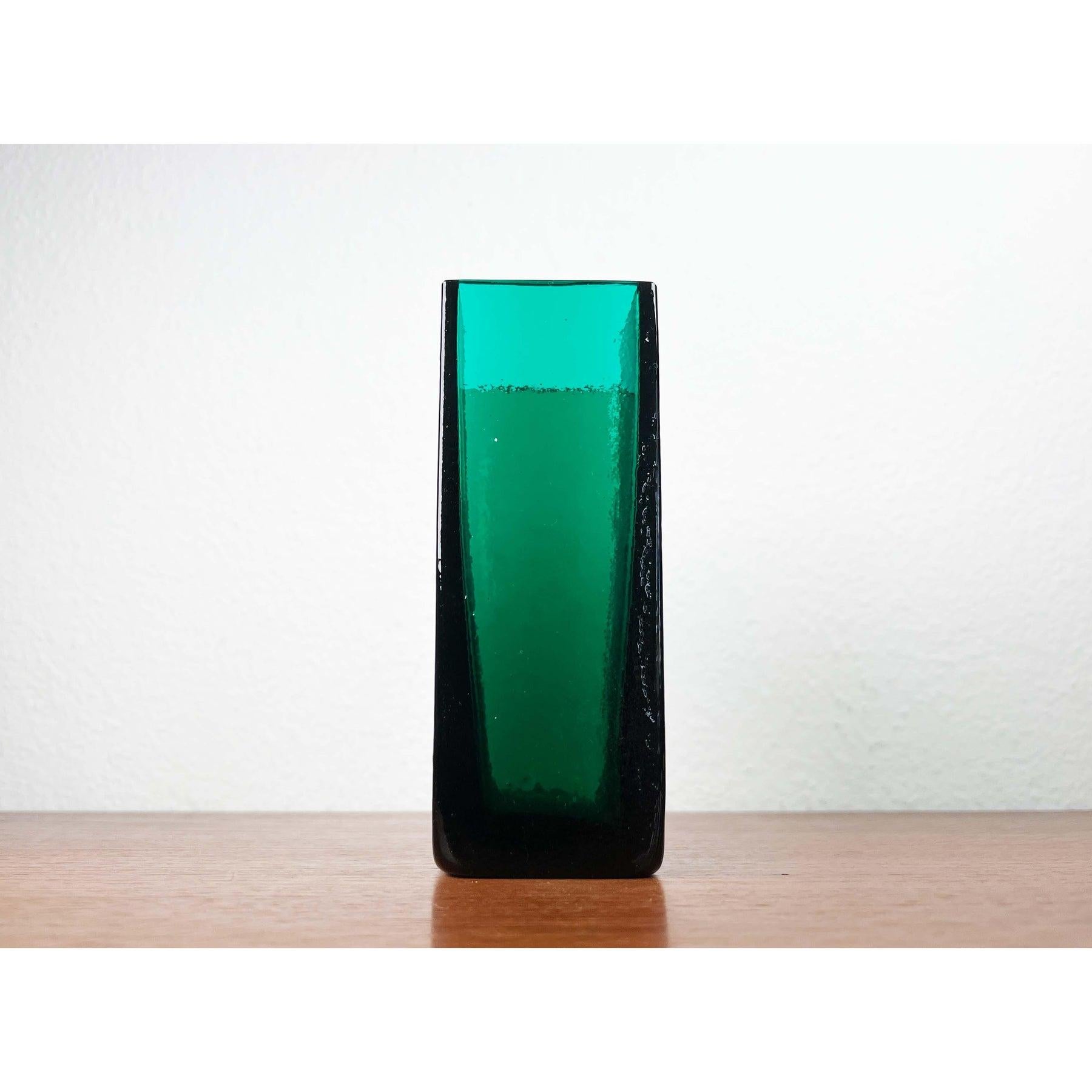 Minimalist Glass Block Vase from Finncristall, Finland, 1960s In Good Condition For Sale In Hamburg, DE