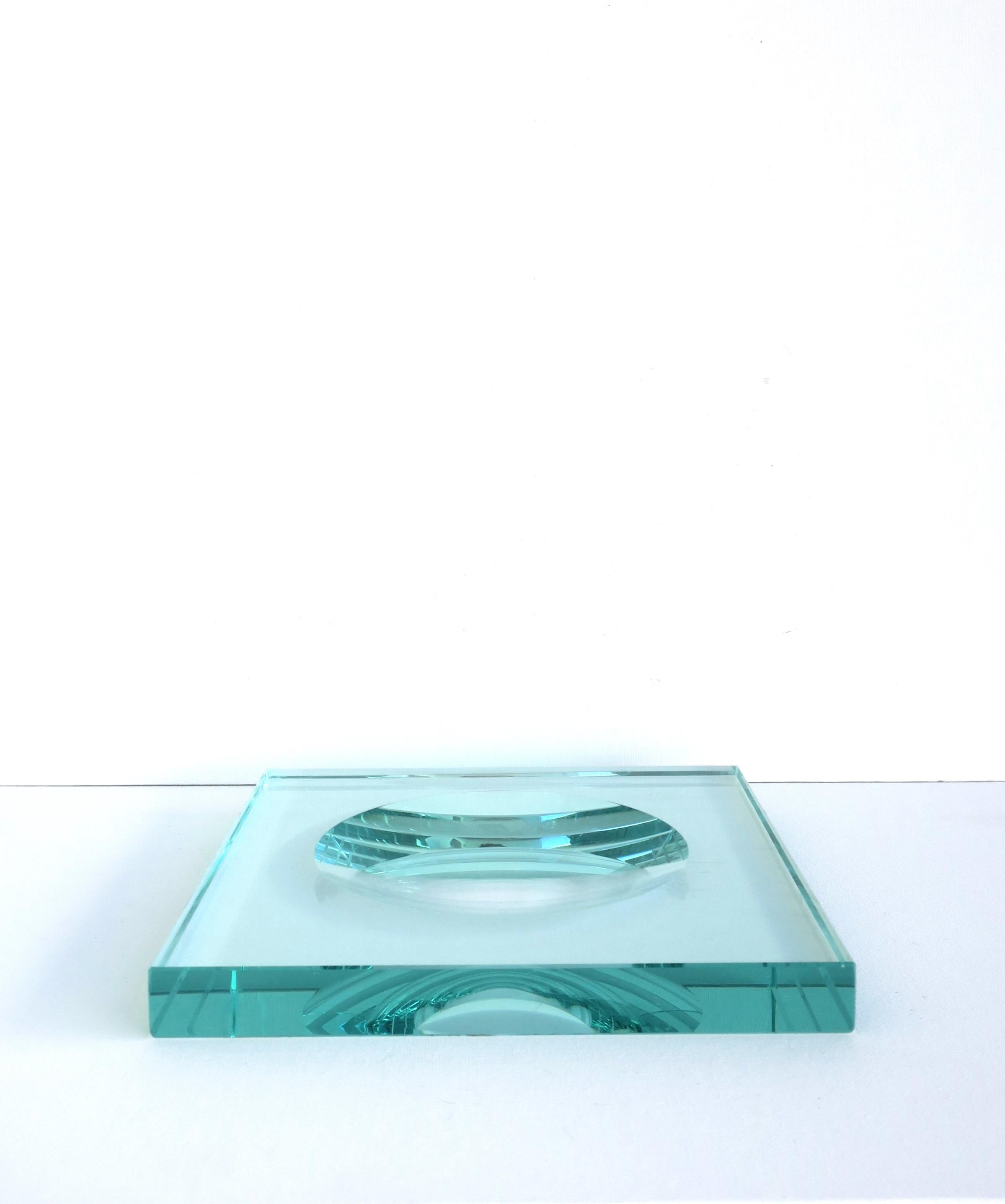 Minimalist Glass Catchall after Fontana Arte For Sale 1
