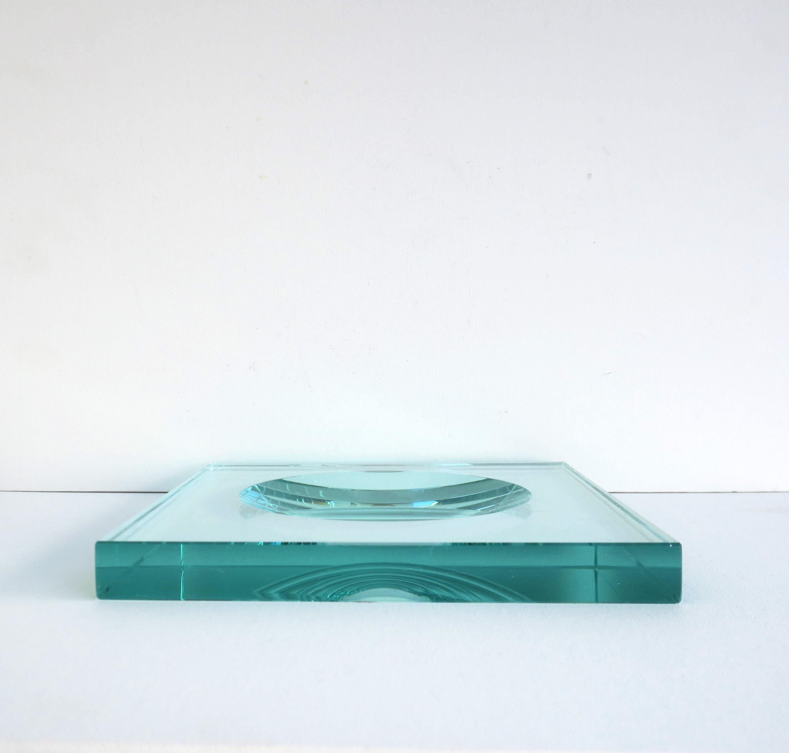 Minimalistischer Glasaufbewahrungsort aus Glas nach Fontana Arte  im Angebot 1
