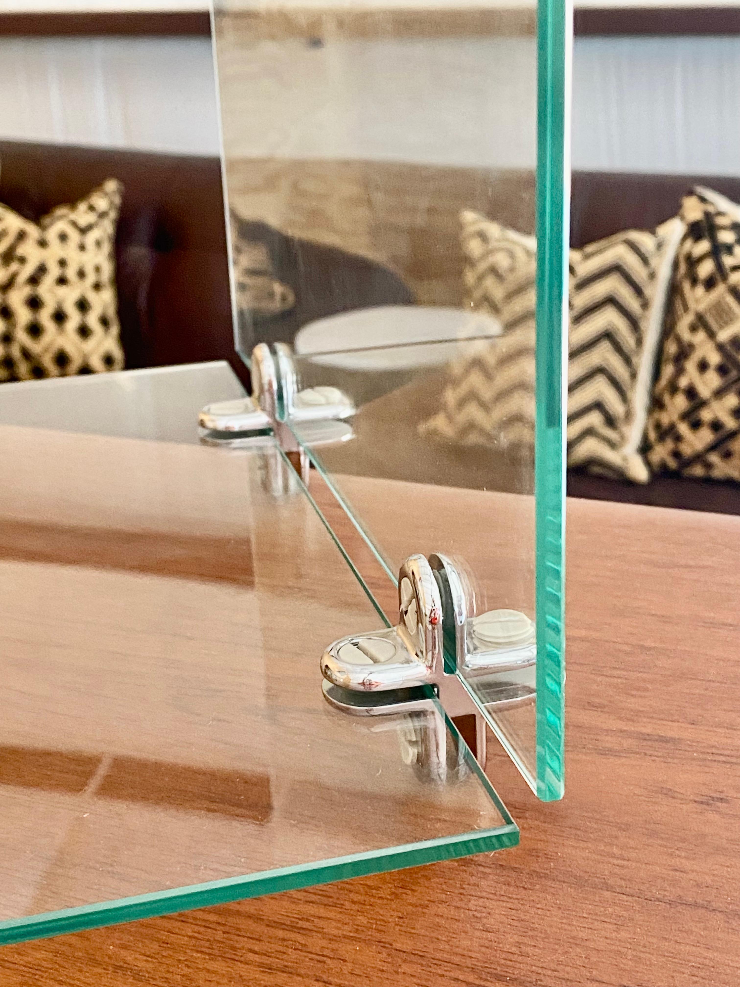 Minimalist Glass + Chrome Display Cube For Sale 8