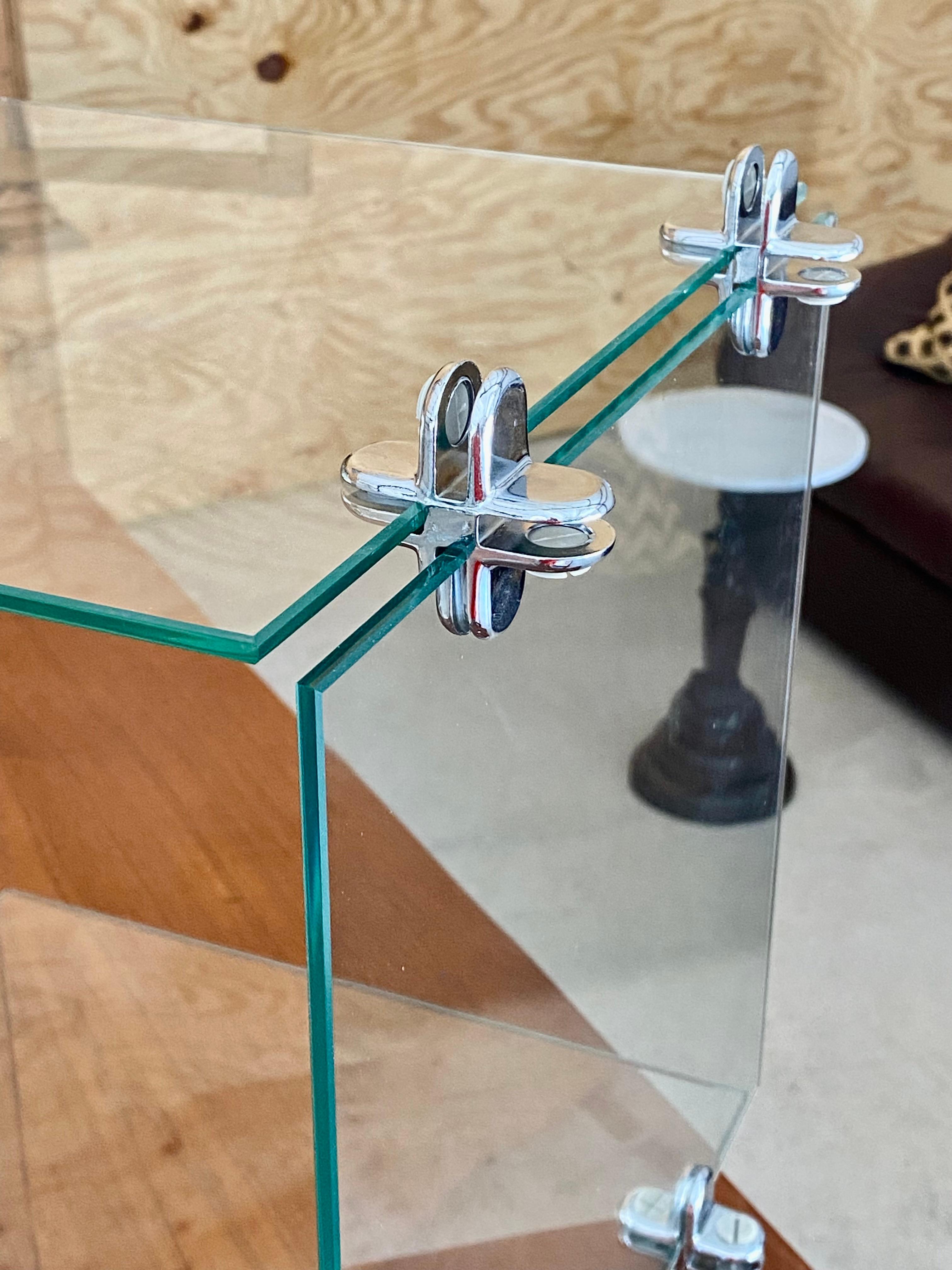 Minimalist Glass + Chrome Display Cube For Sale 9