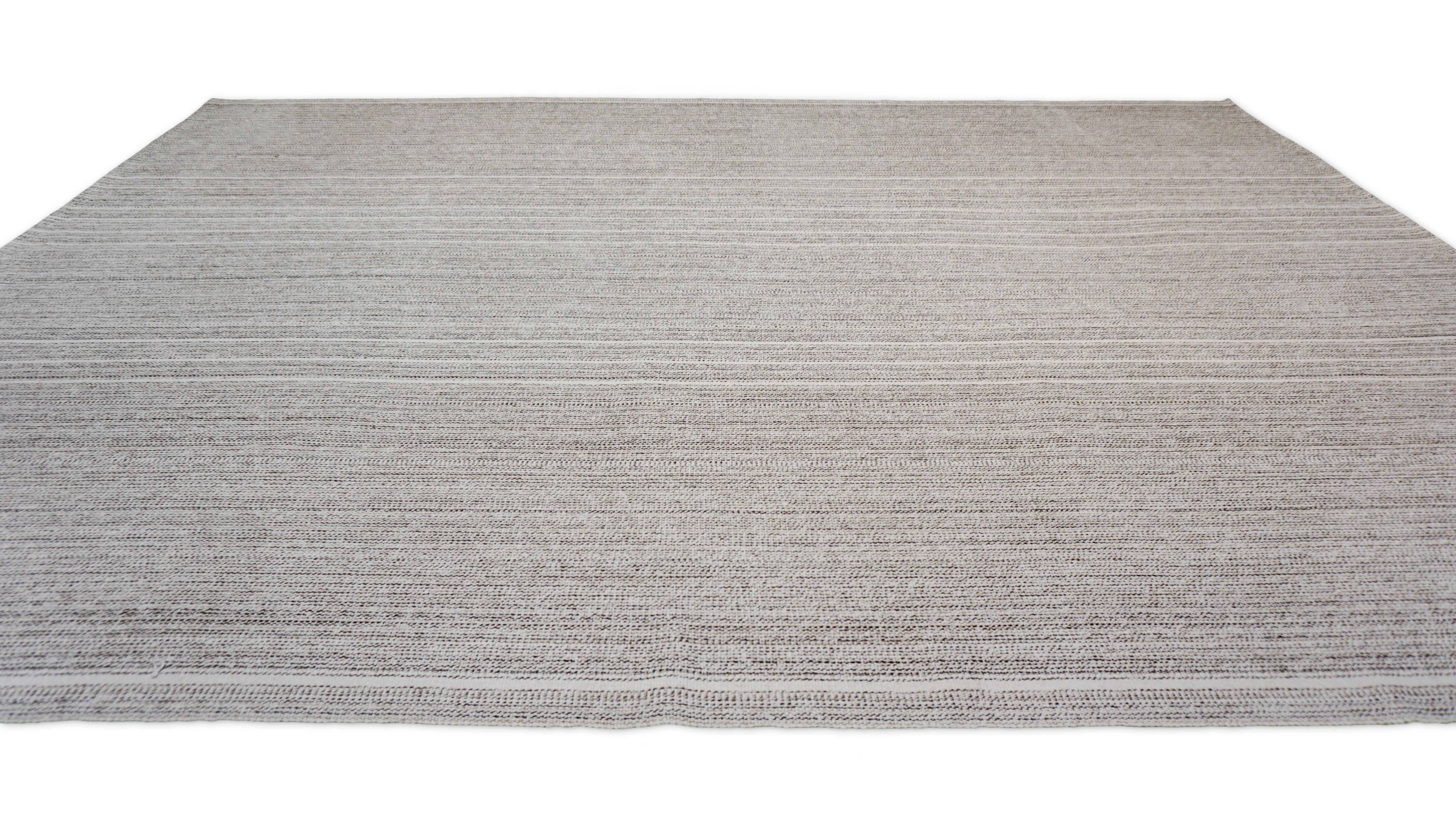 Minimalist Gray and Ivory Striated Wool Kilim 9'x12'2'' Circa 2020 For Sale 3