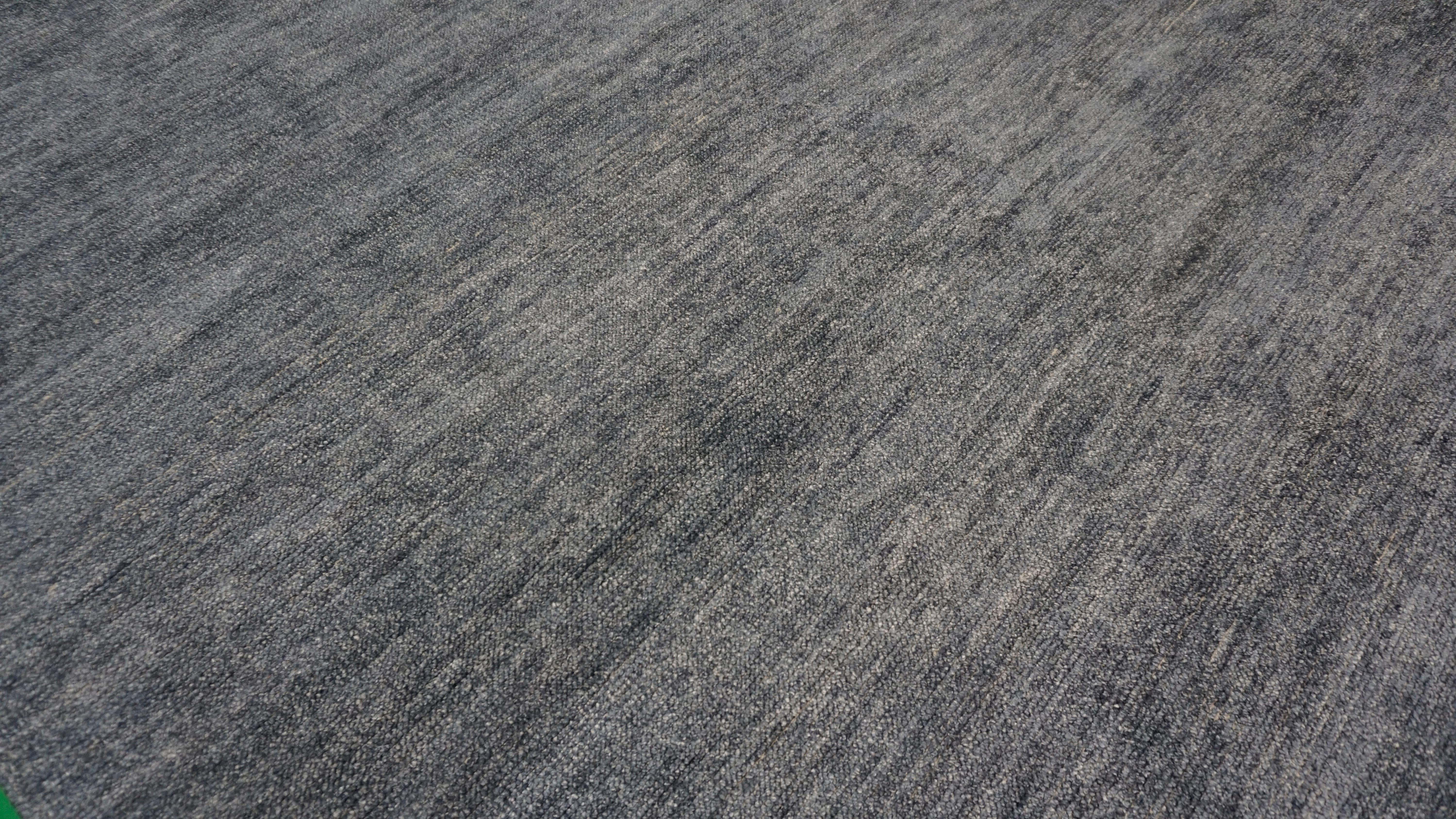 Minimalist Gray Blue Textured Hand-Knotted Wool Blend Rug 8'6''x11'6'' For Sale 2
