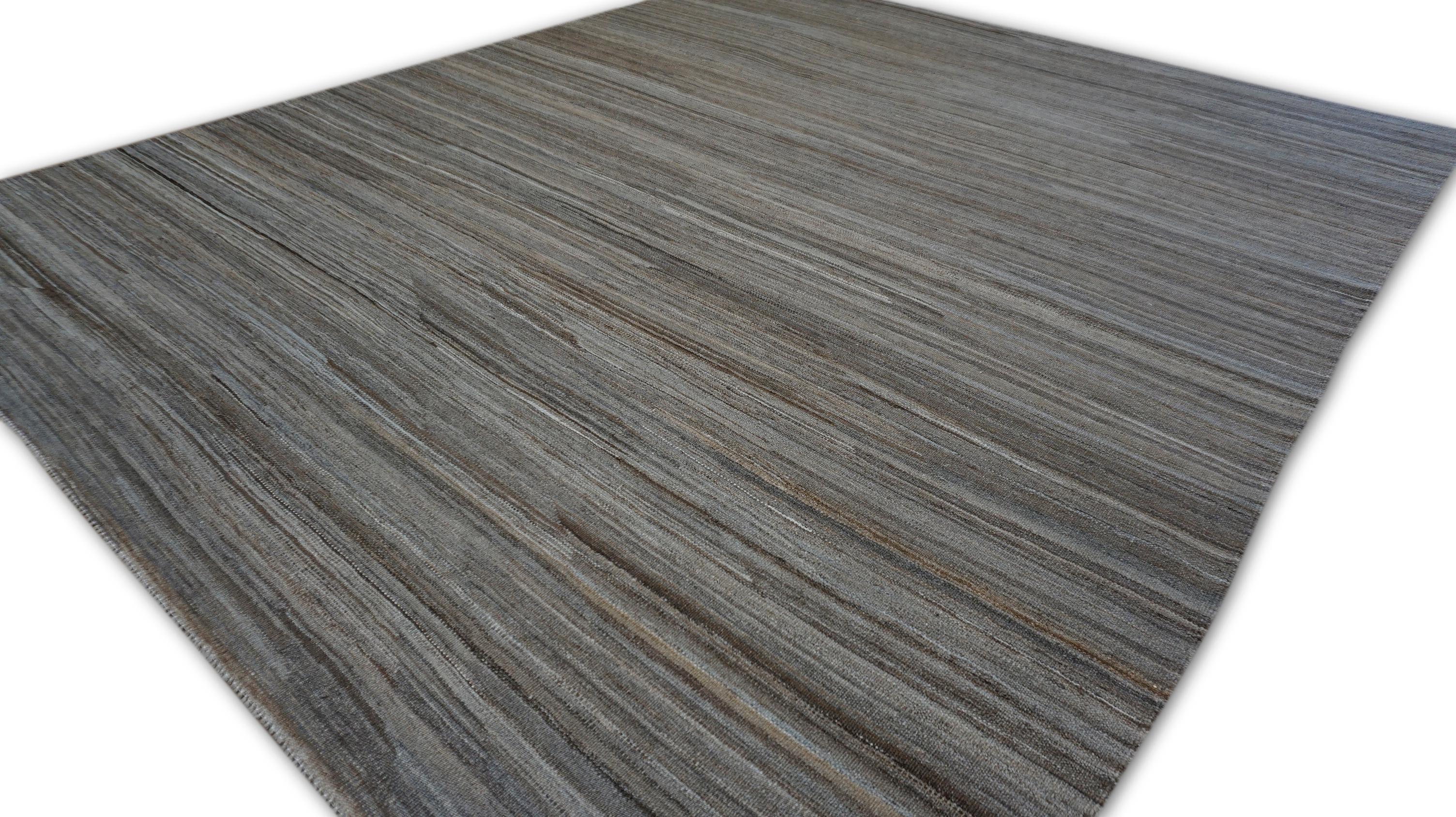 Pakistano Kilim di lana minimalista in tonalità grigio-marrone, 8'5''x10'2'' in vendita