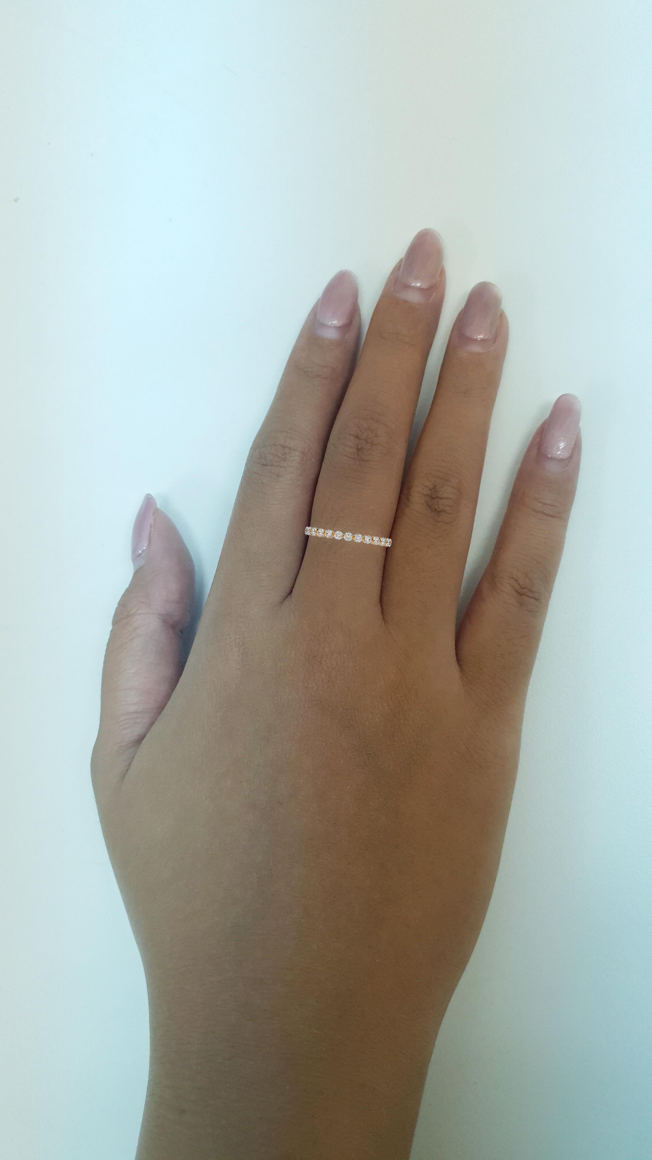 Minimalist Half Eternity Wedding Ring in 18 Karat Gold For Sale 1