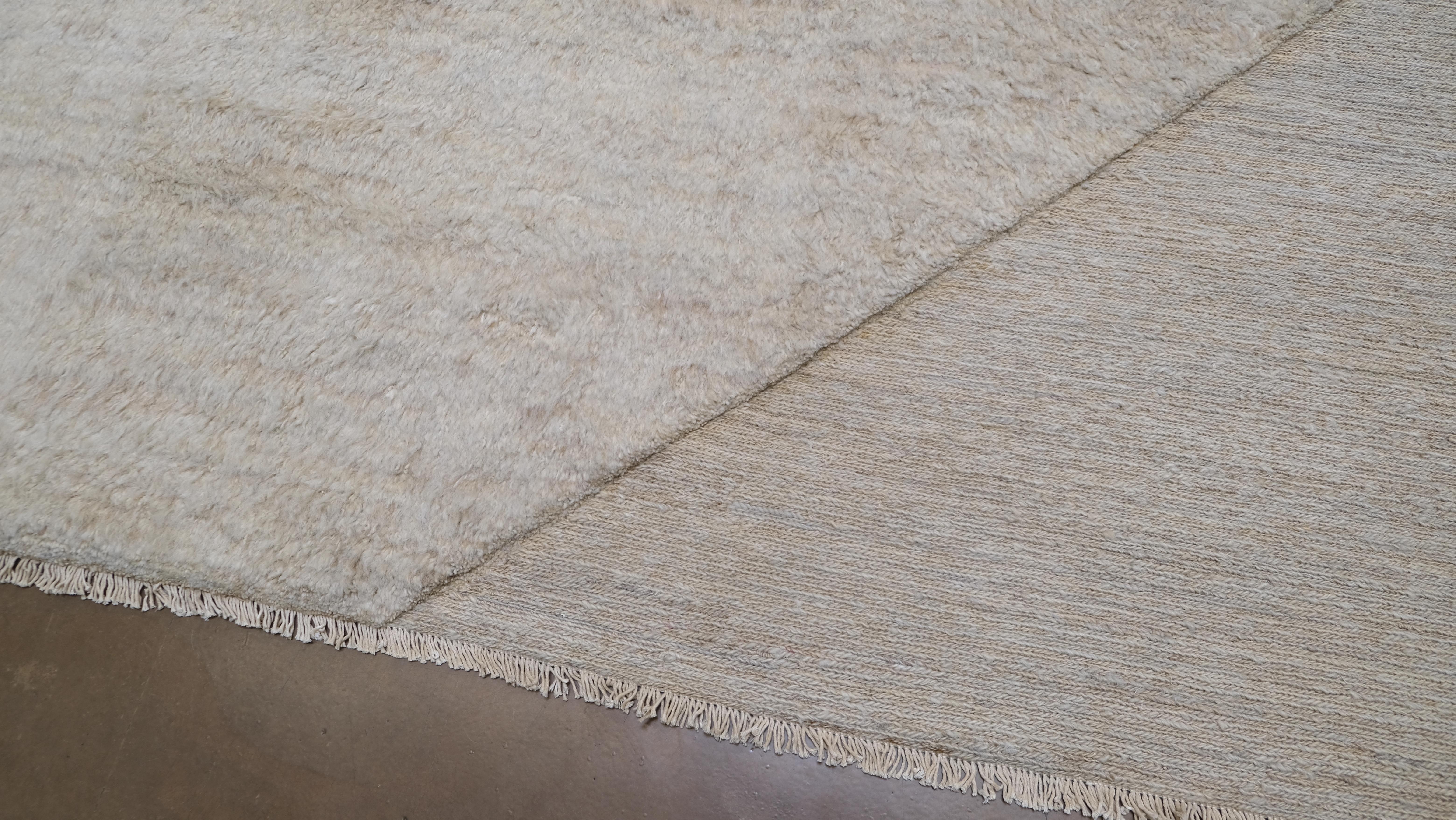 Noué à la main Tapis minimaliste noué à la main 8'9''x12' en vente