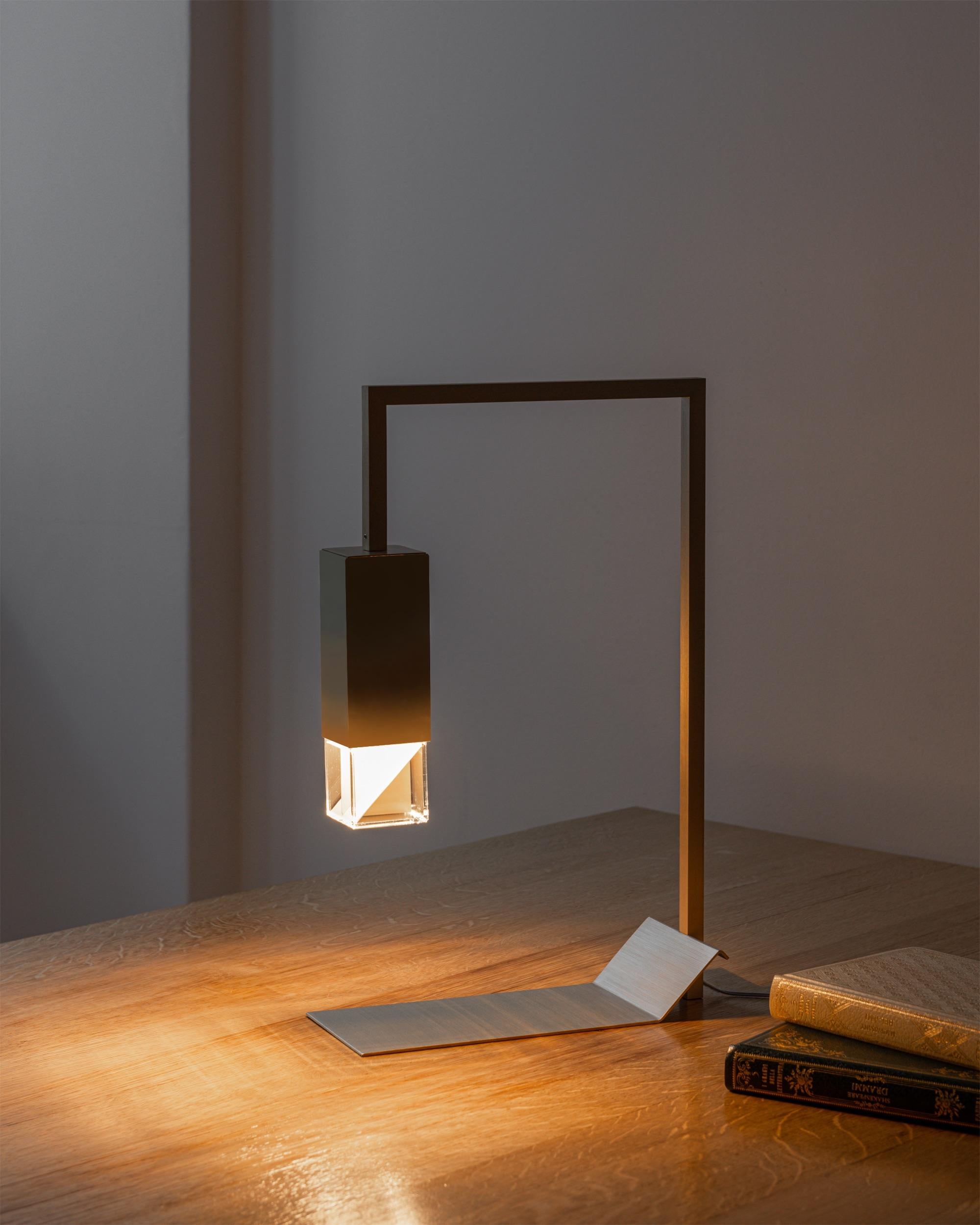 Modern Minimalist Handmade Brass Table Lamp by Formaminima For Sale 3