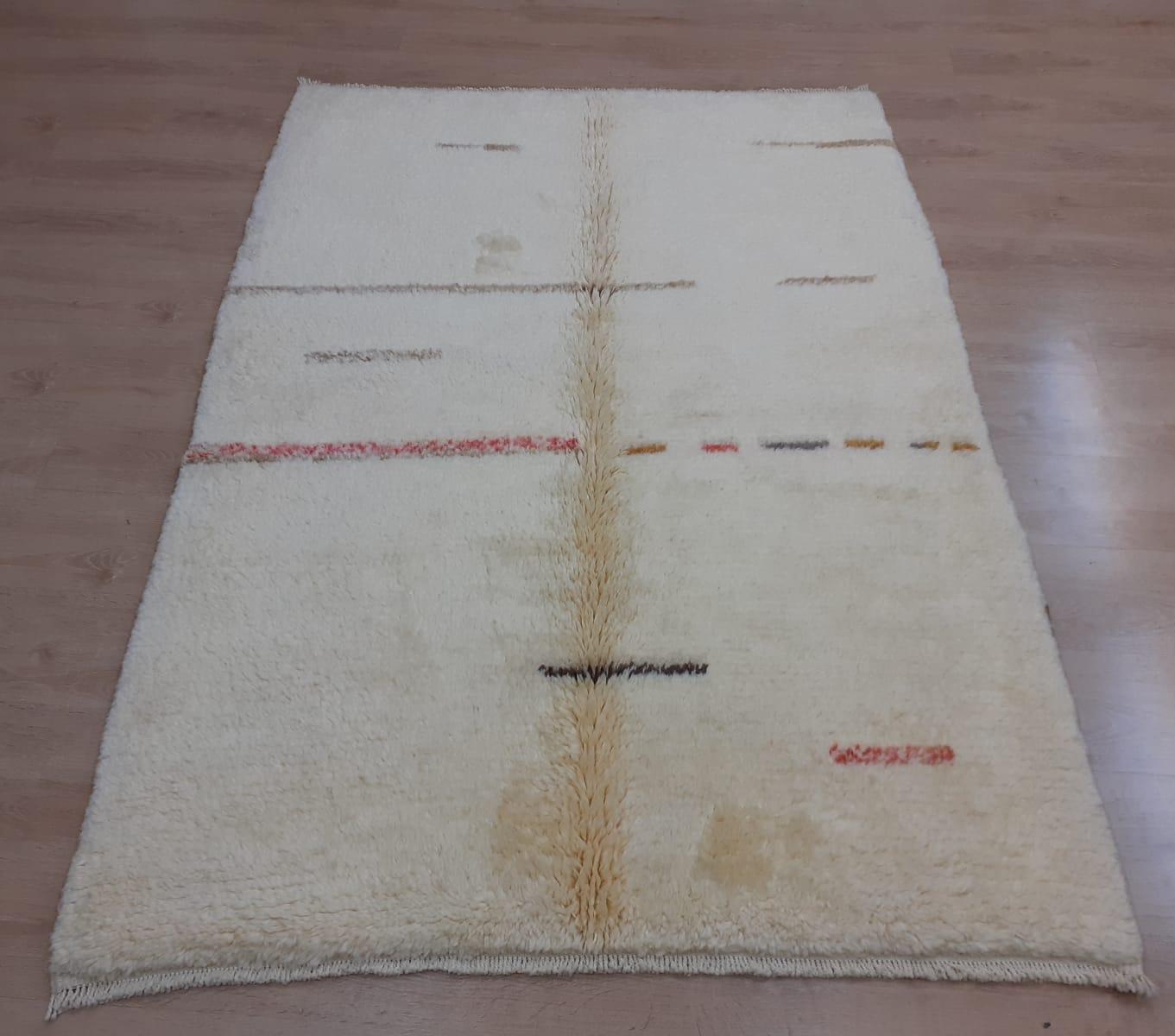 Minimalistischer handgefertigter Teppich „Tulu“ aus 100 % Wolle, auf Bestellung gefertigt, anpassbar, 4x6 Fuß  im Zustand „Neu“ im Angebot in Philadelphia, PA