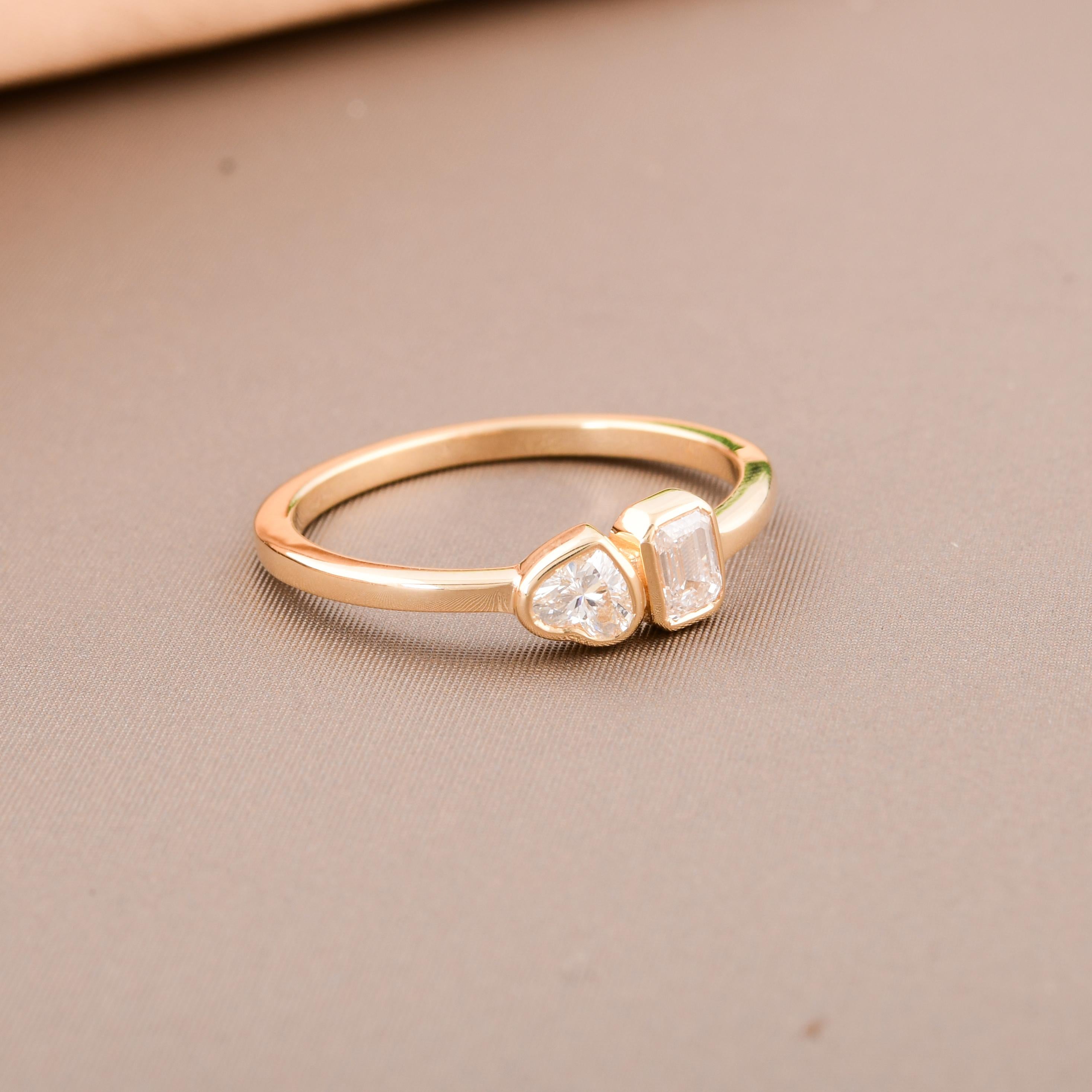 Im Angebot: Minimalistisches Herz und Diamantring mit Smaragdschliff 14 Karat Gelbgold Feiner Schmuck () 4