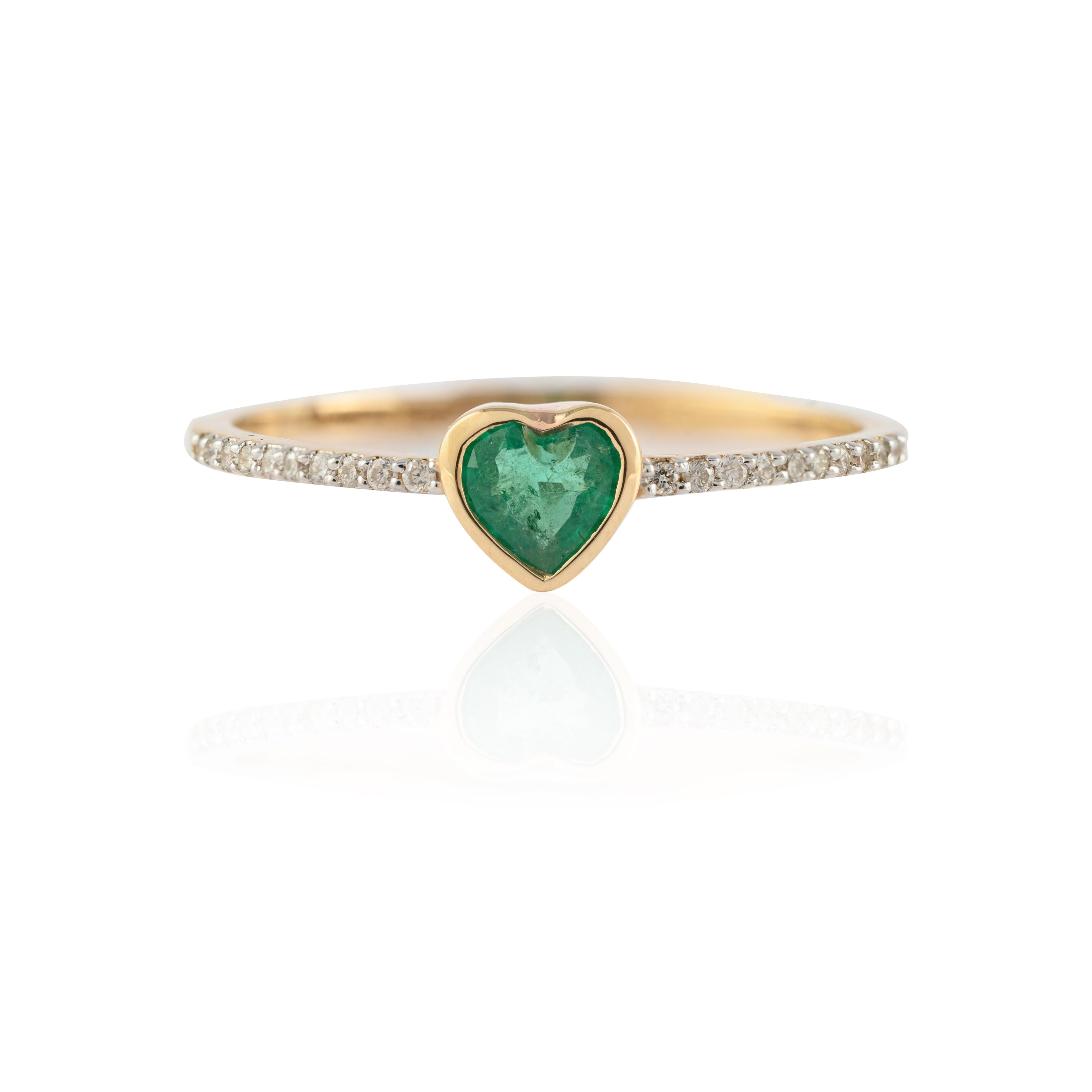 For Sale:  Minimalist Heart Cut Emerald Ring Set in 14k Solid Yellow Gold with Diamonds 2