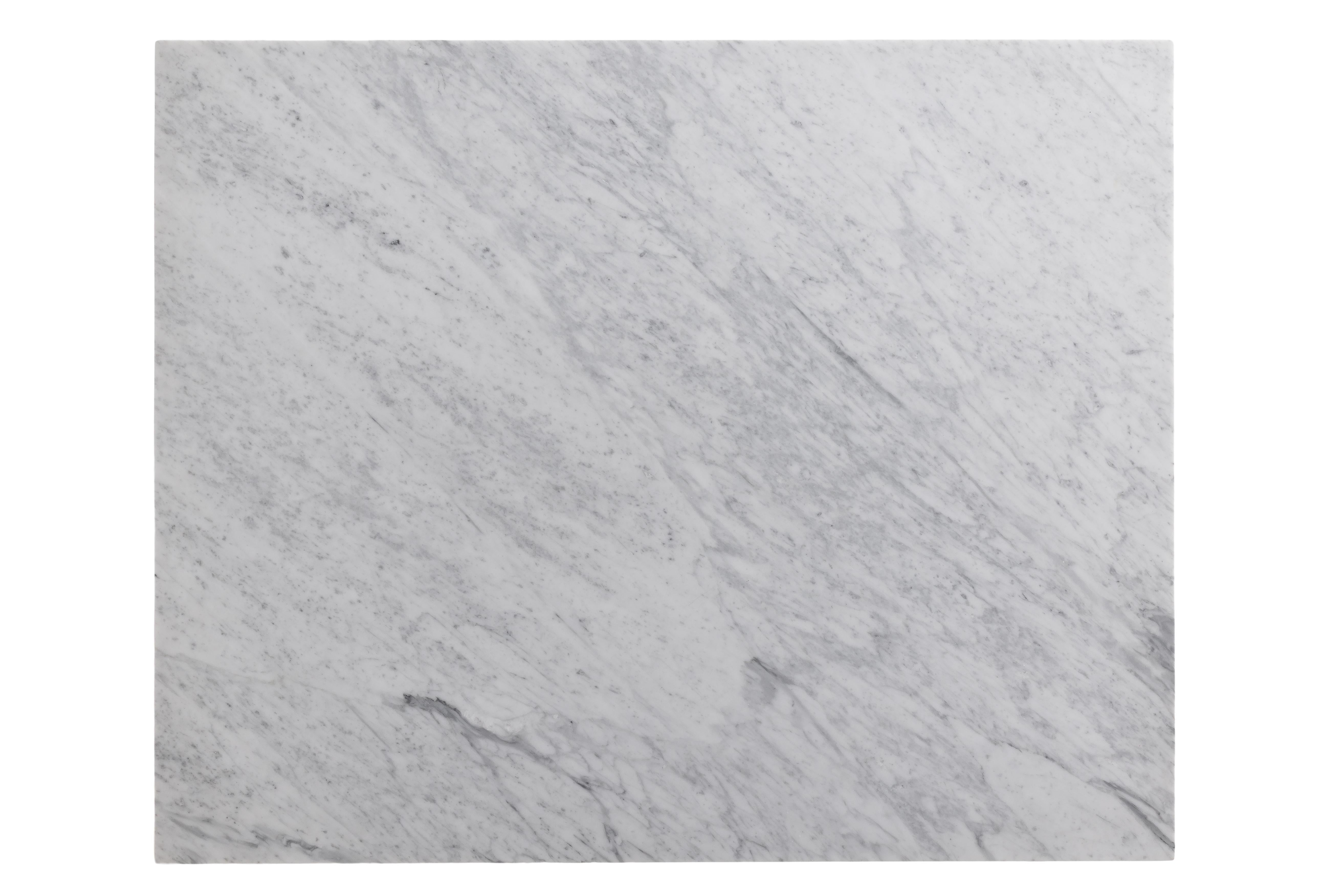 Table basse minimaliste en marbre de Carrare adouci en vente 2