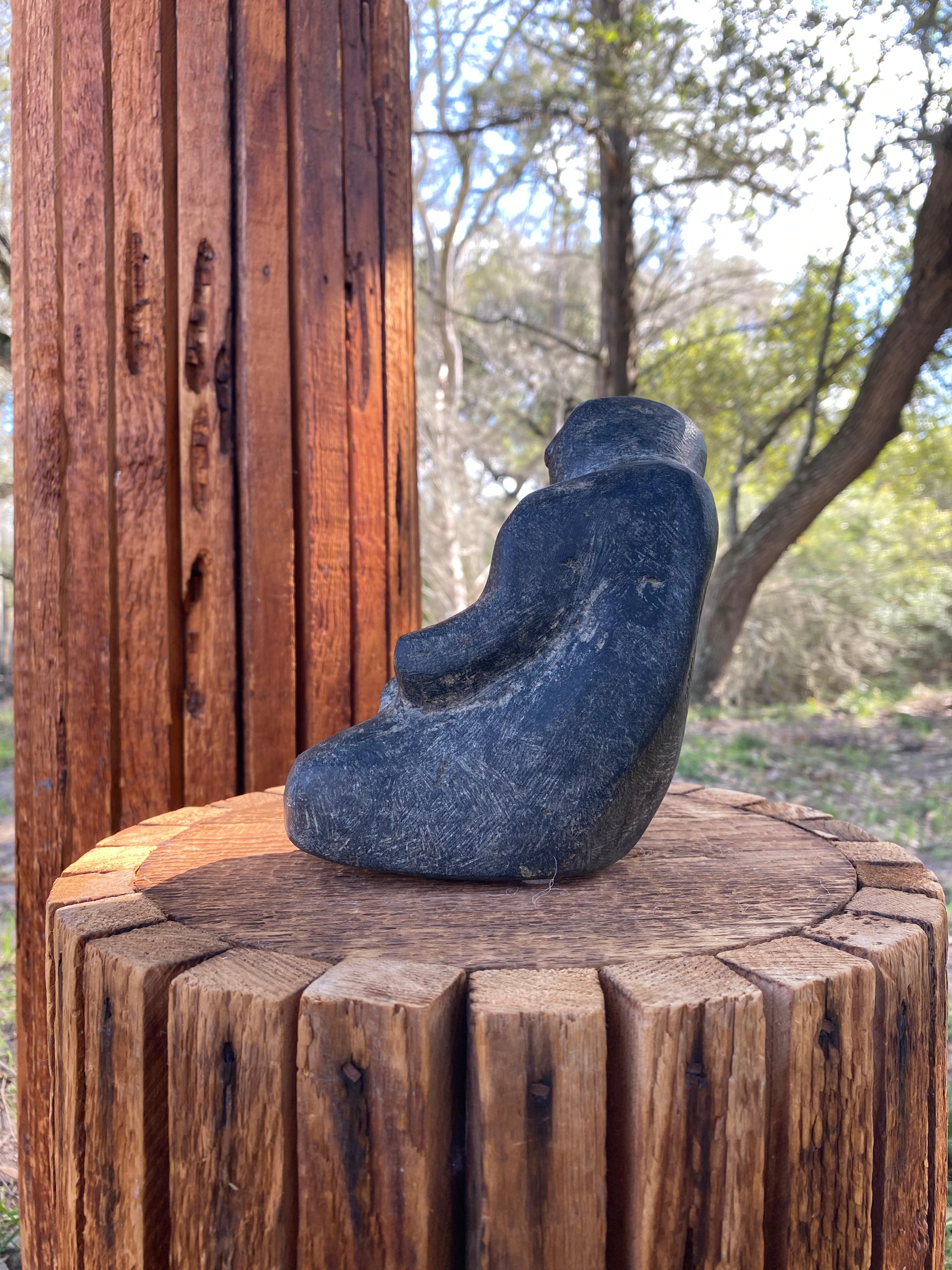 Minimalist Inuit Sculpture Attributed to Marc Aliskaswa In Good Condition For Sale In Round Top, TX
