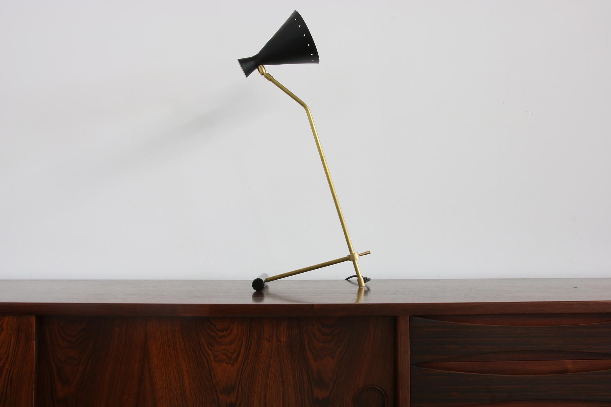 Mid-Century Modern Minimalist Italian Adjustable Table Lamp, Brass, Stilnovo Style, Modern 'b' For Sale