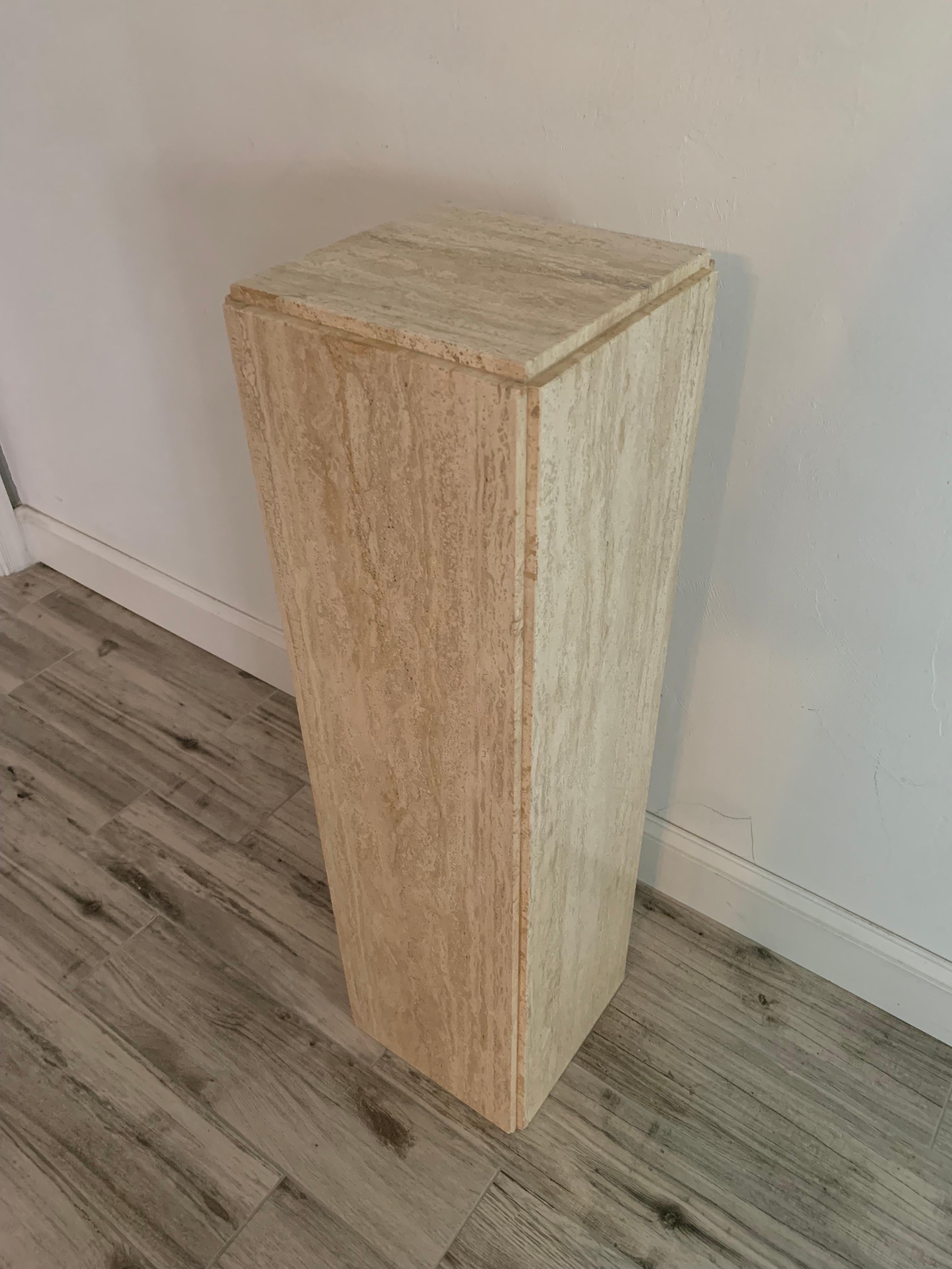 Minimalist Italian Travertine Pedestal, Circa 1970s For Sale 3