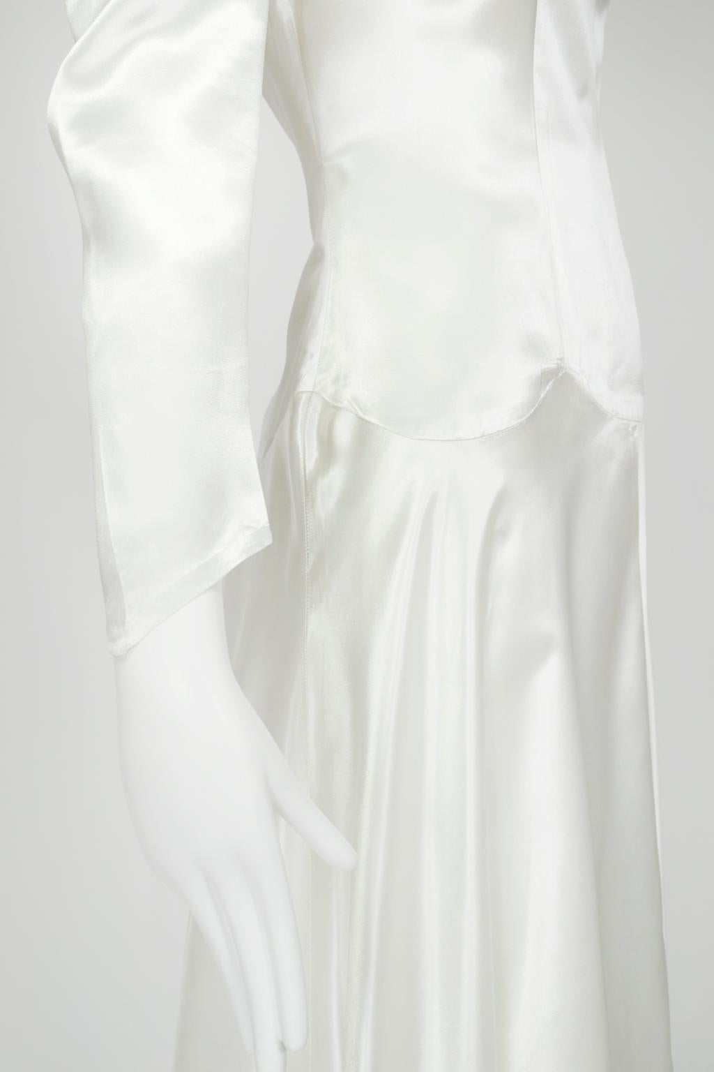Minimalistisches Elfenbeinfarbenes Lacksatin-Knöchellanges Hochzeitskleid mit Herz - M, 1940er Jahre im Angebot 3