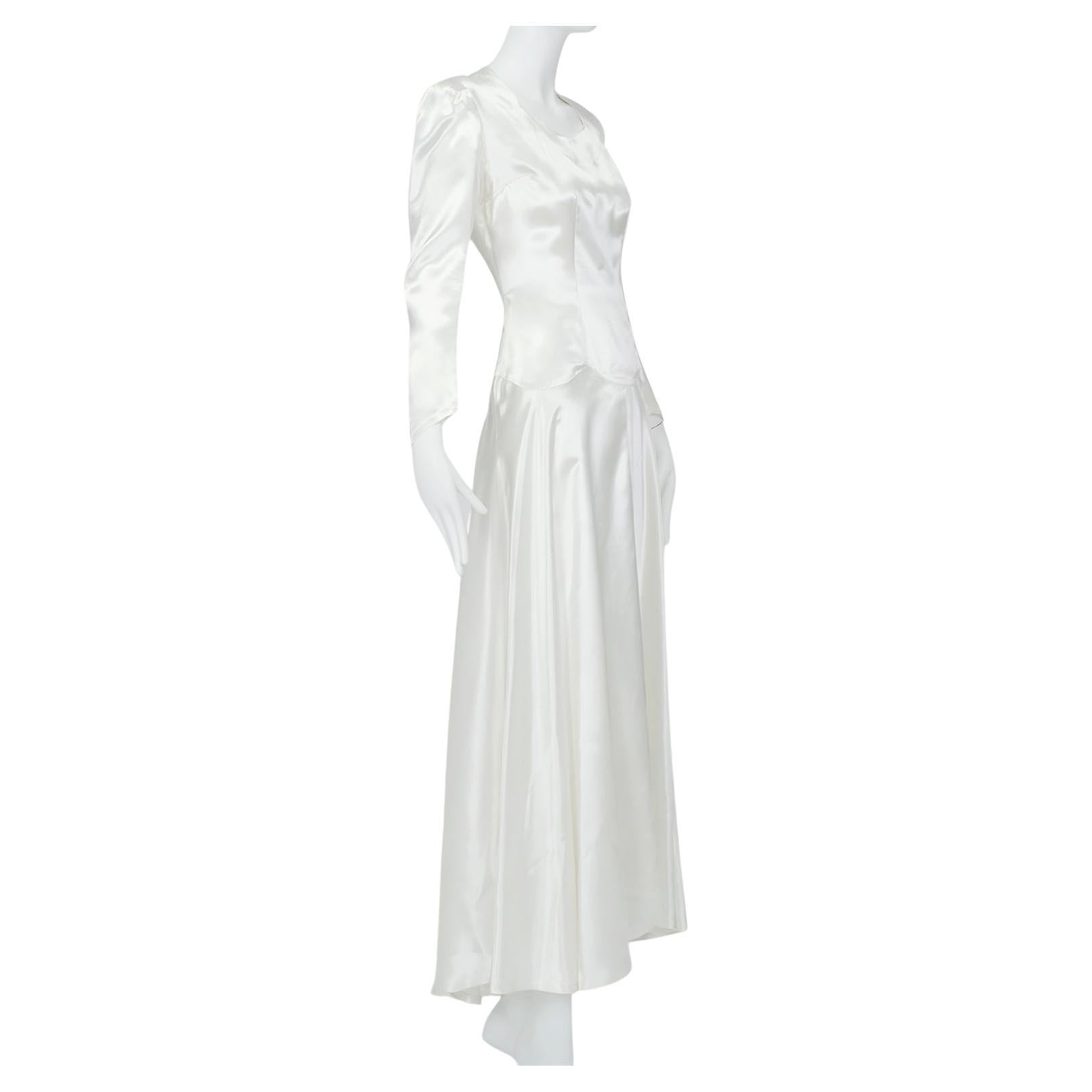 Minimalist Ivory Lacquered Satin Ankle Length Sweetheart Wedding Gown – M, 1940s For Sale