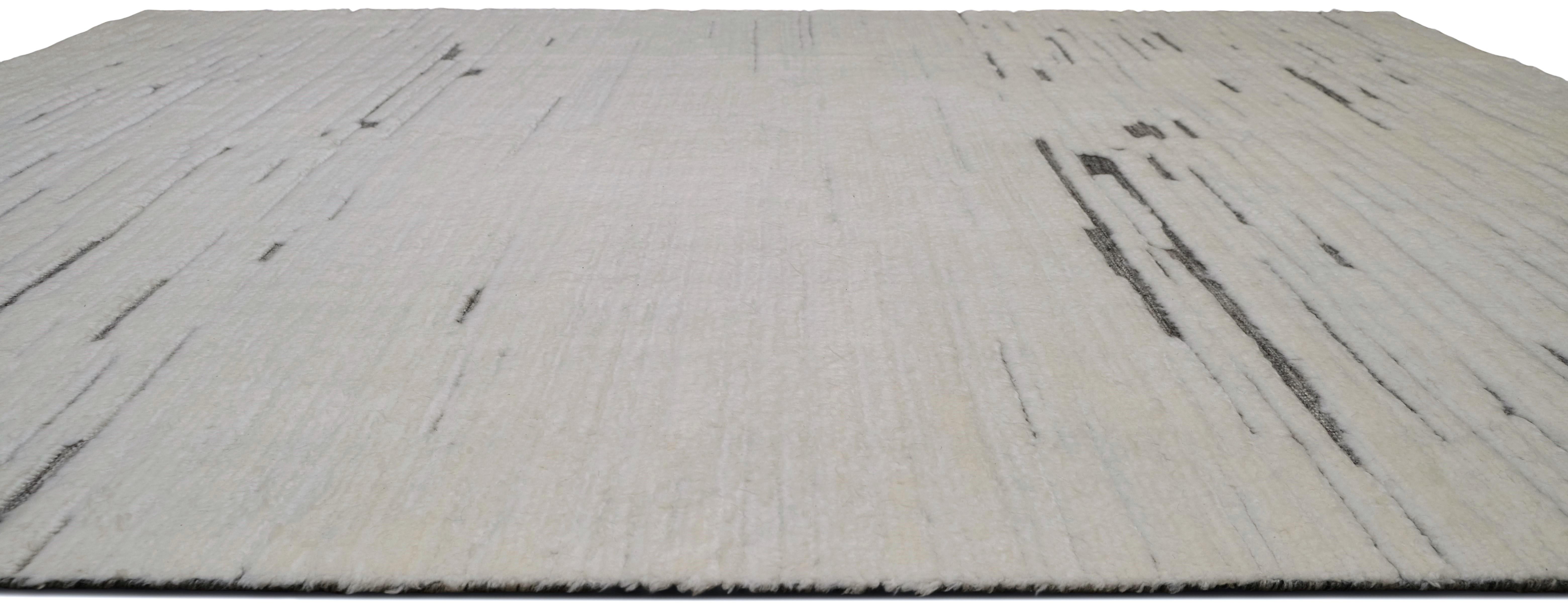 Minimalistischer elfenbeinfarbener, linear gestalteter, weicher Wollteppich 9'1''x12'1'' (Handgeknüpft) im Angebot