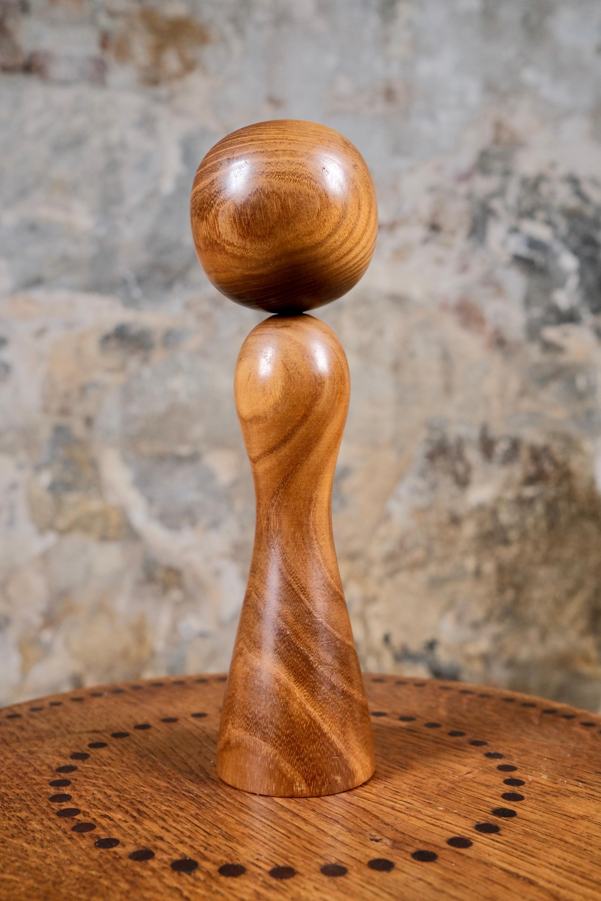 Minimalistischer Kokeshi, Muhitsu Miyajima zugeschrieben Muhitsu Miyajima, Japan, 1970er Jahre (Japonismus) im Angebot