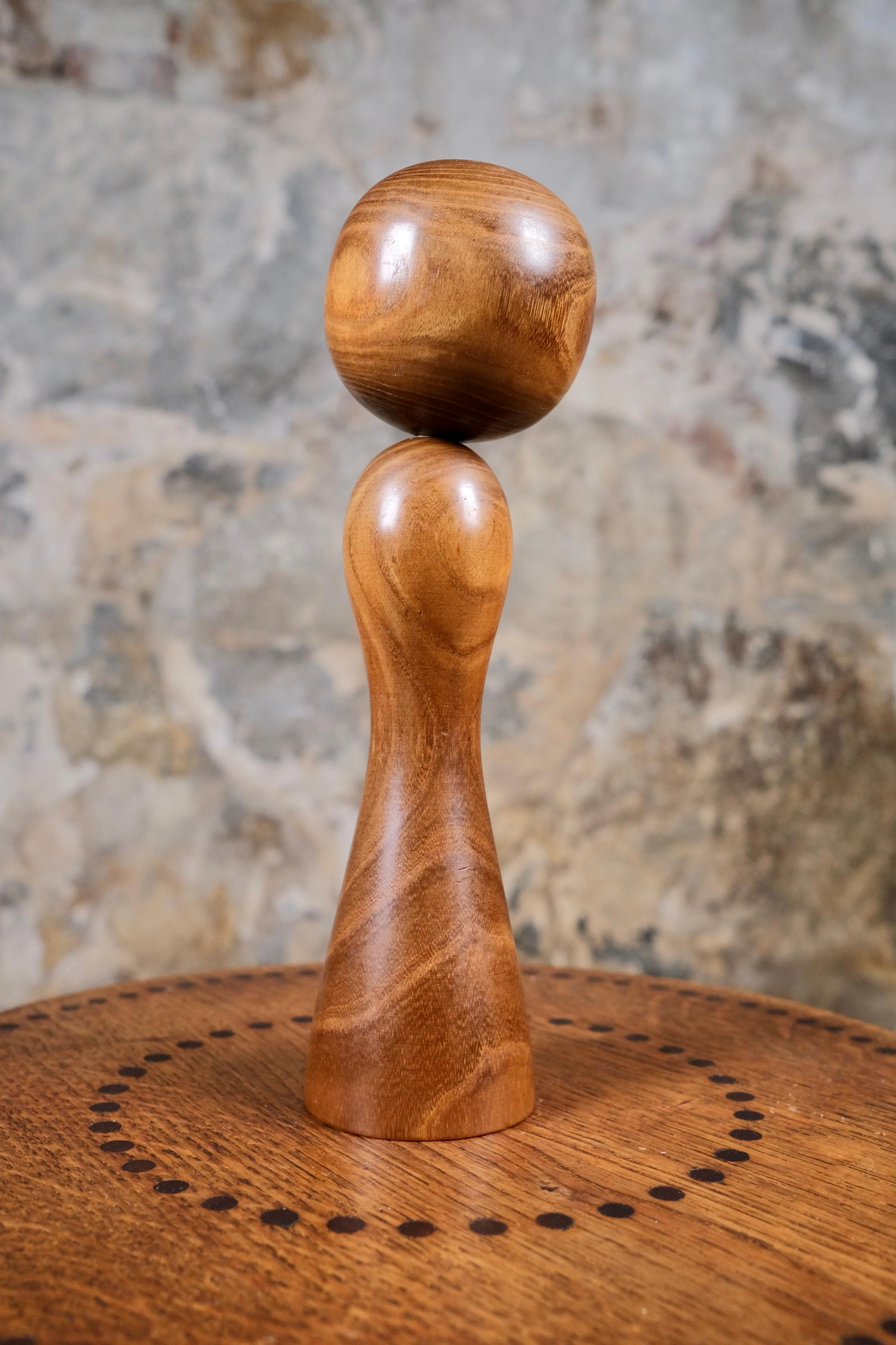 Minimalistischer Kokeshi, Muhitsu Miyajima zugeschrieben Muhitsu Miyajima, Japan, 1970er Jahre (Japanisch) im Angebot
