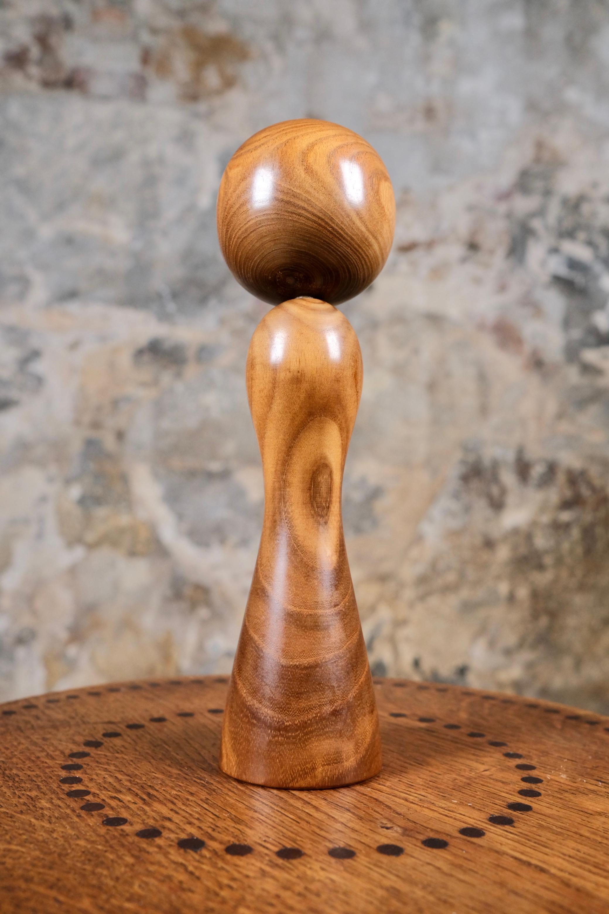 Minimalistischer Kokeshi, Muhitsu Miyajima zugeschrieben Muhitsu Miyajima, Japan, 1970er Jahre im Zustand „Gut“ im Angebot in Lyon, FR