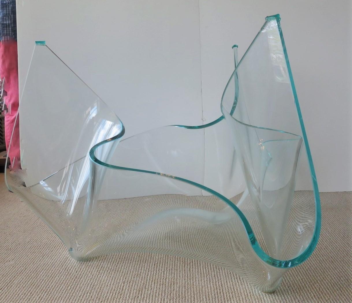 Minimalist Laurel Fyfe Glass Handkerchief Shaped Base Dining Table Amorphic Top  In Good Condition In Miami, FL