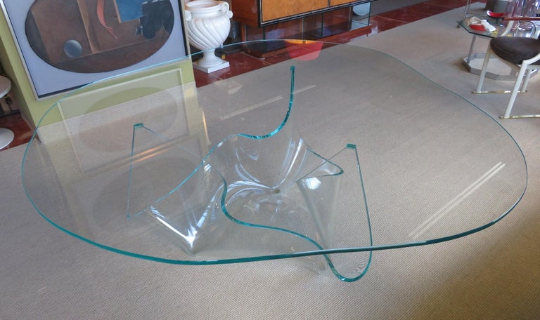Minimalist Laurel Fyfe Glass Handkerchief Shaped Base Dining Table Amorphic Top  For Sale 2